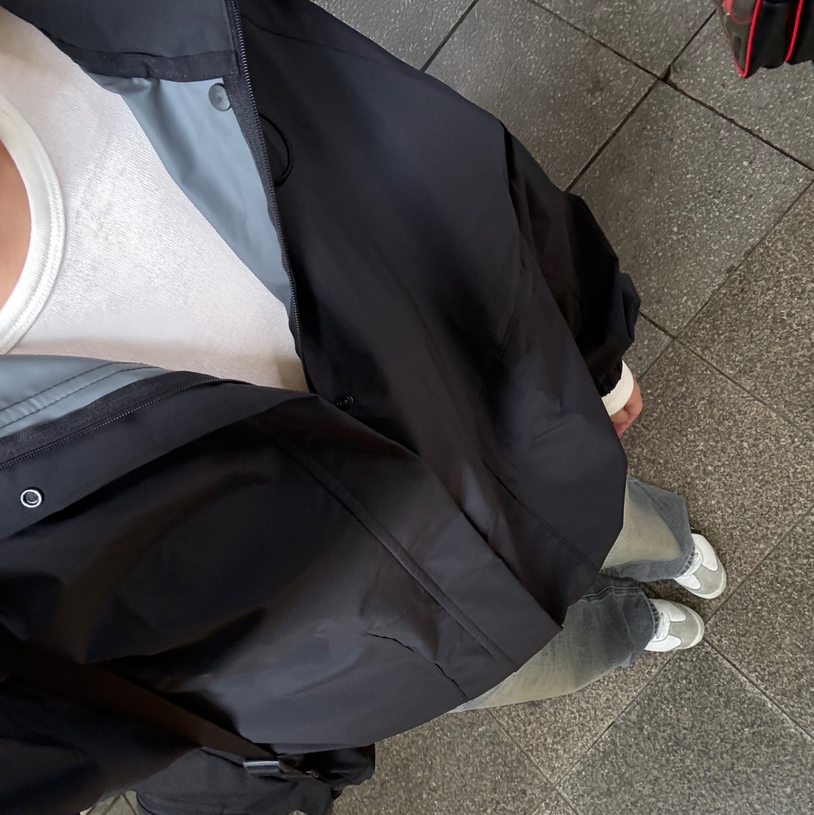 LAZYZ Soft Touch Long Sleeve T Shirt - White 착용 스타일
