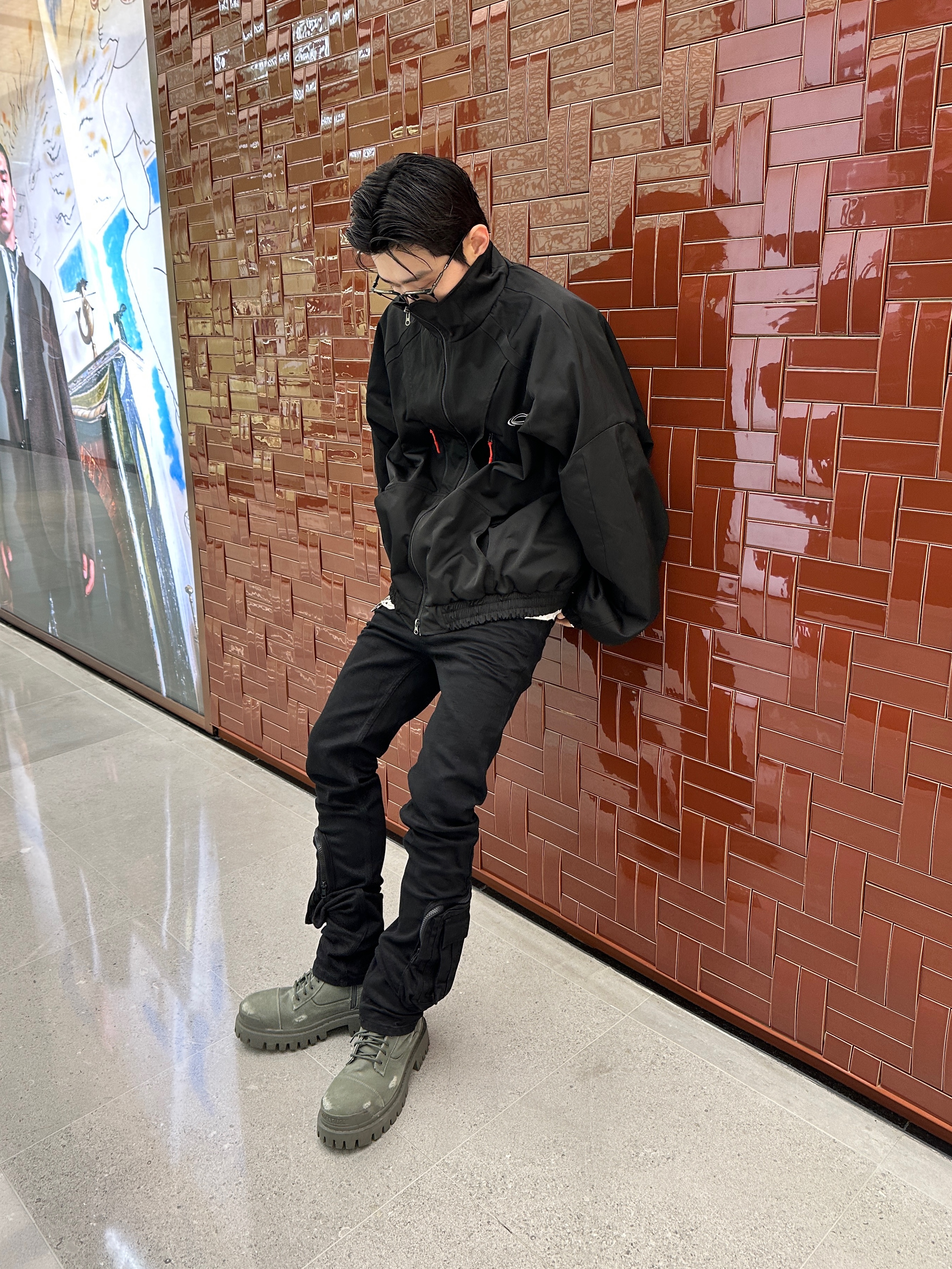 Civision by CSC Interval Shell Track Jacket Ver.2 Black, Undermycar Sinobi Tactical Slim Black Jeans Black 착용 스타일 - 2