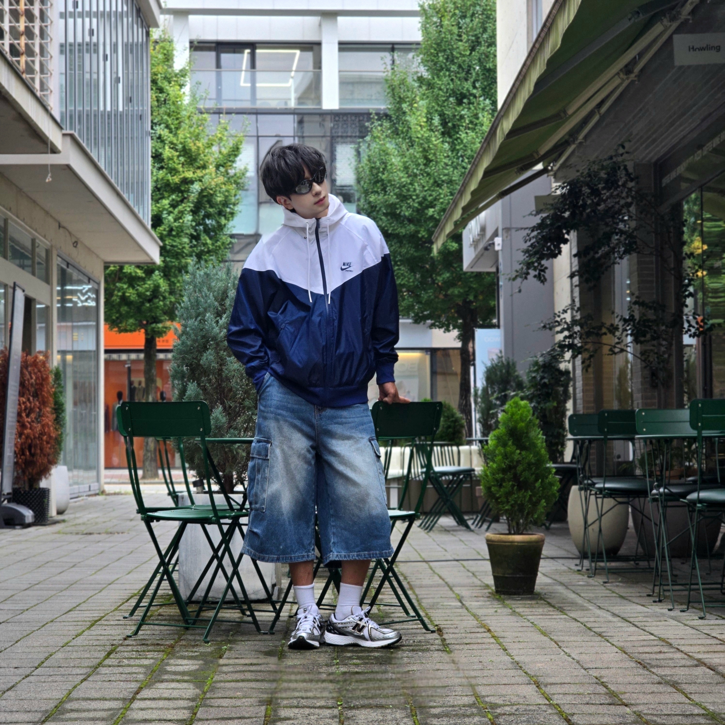 Nike Windrunner Woven Lined Jacket White Blue Void - Asia, New Balance 1906R White Gold 착용 스타일 - 8