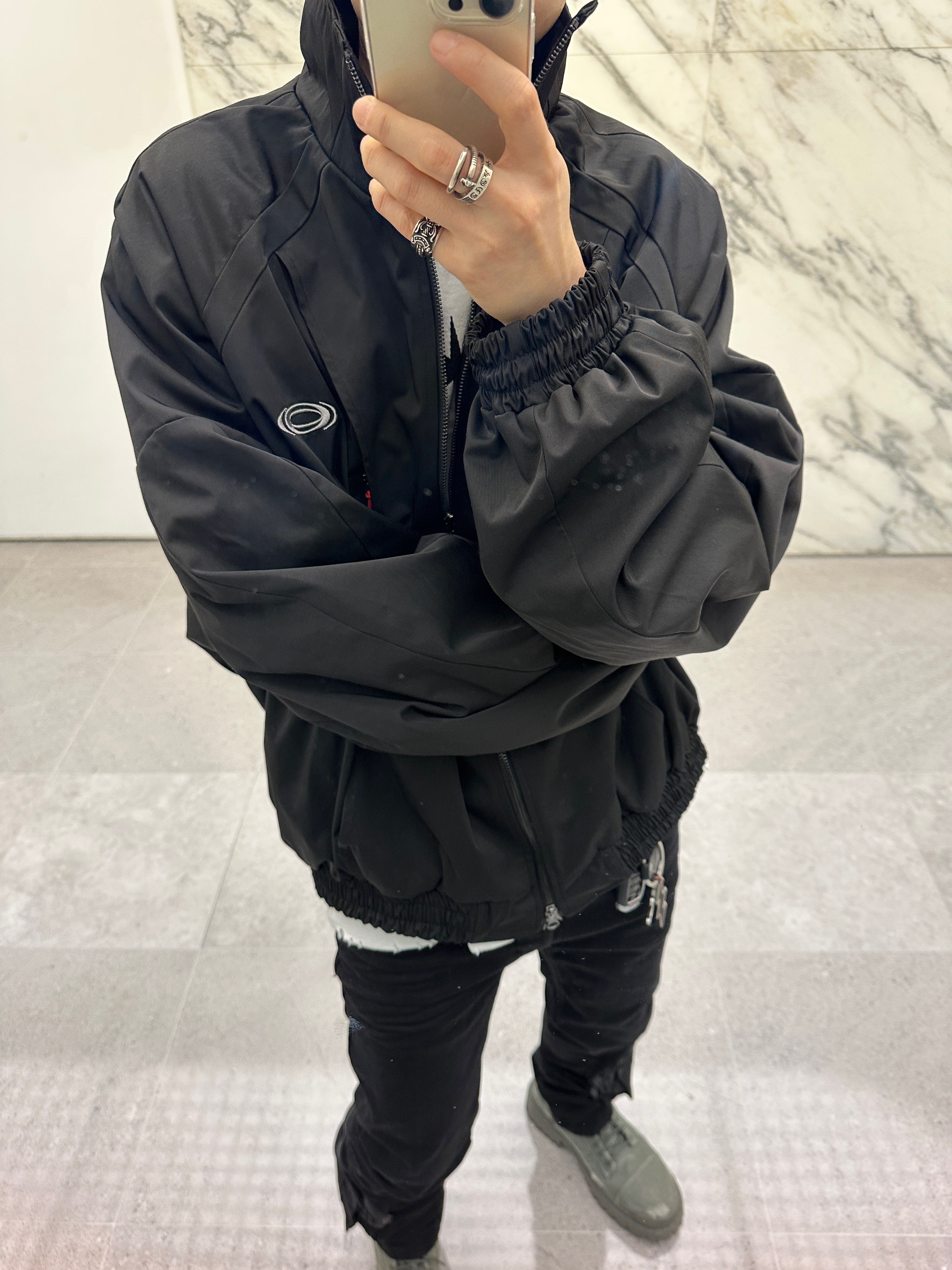 Civision by CSC Interval Shell Track Jacket Ver.2 Black, Undermycar Sinobi Tactical Slim Black Jeans Black 착용 스타일 - 4