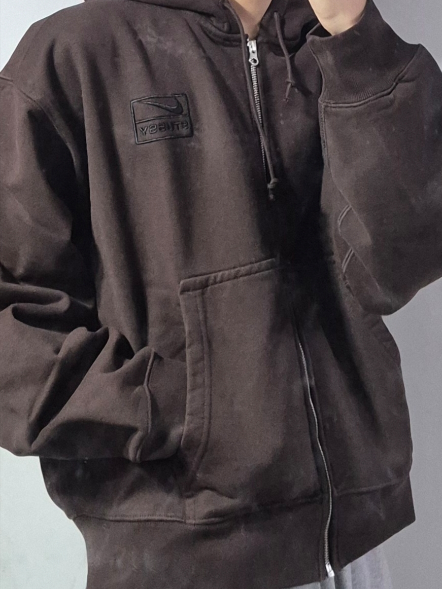 Nike x Stussy Stone Washed Fleece Zip Hoodie Dark Cinder (FJ9175-261) 착용 스타일 - 1
