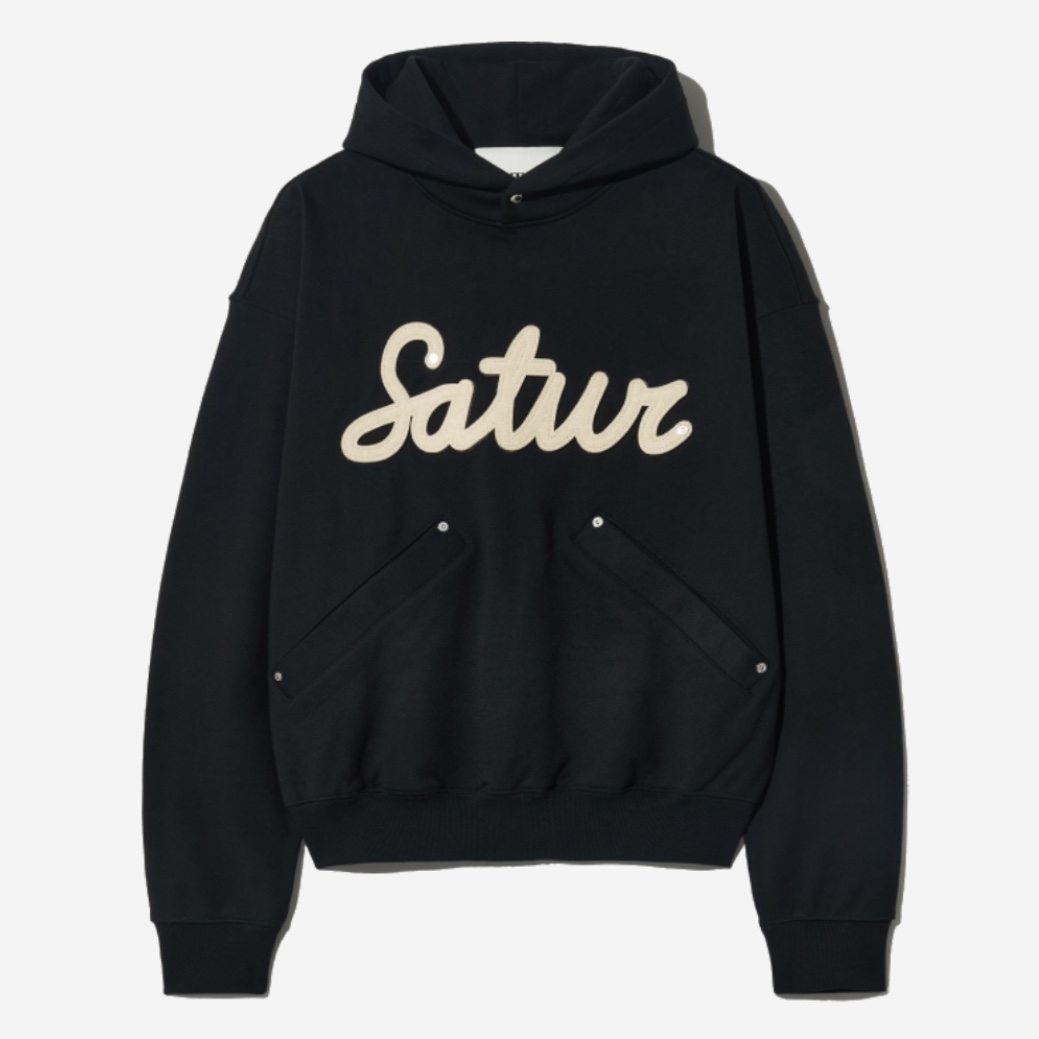 Nike x Billie Eilish Air Force 1 Low '07 SP Sequoia, SATUR Angel Graphic Sweatshirt Black 착용 스타일 - 4