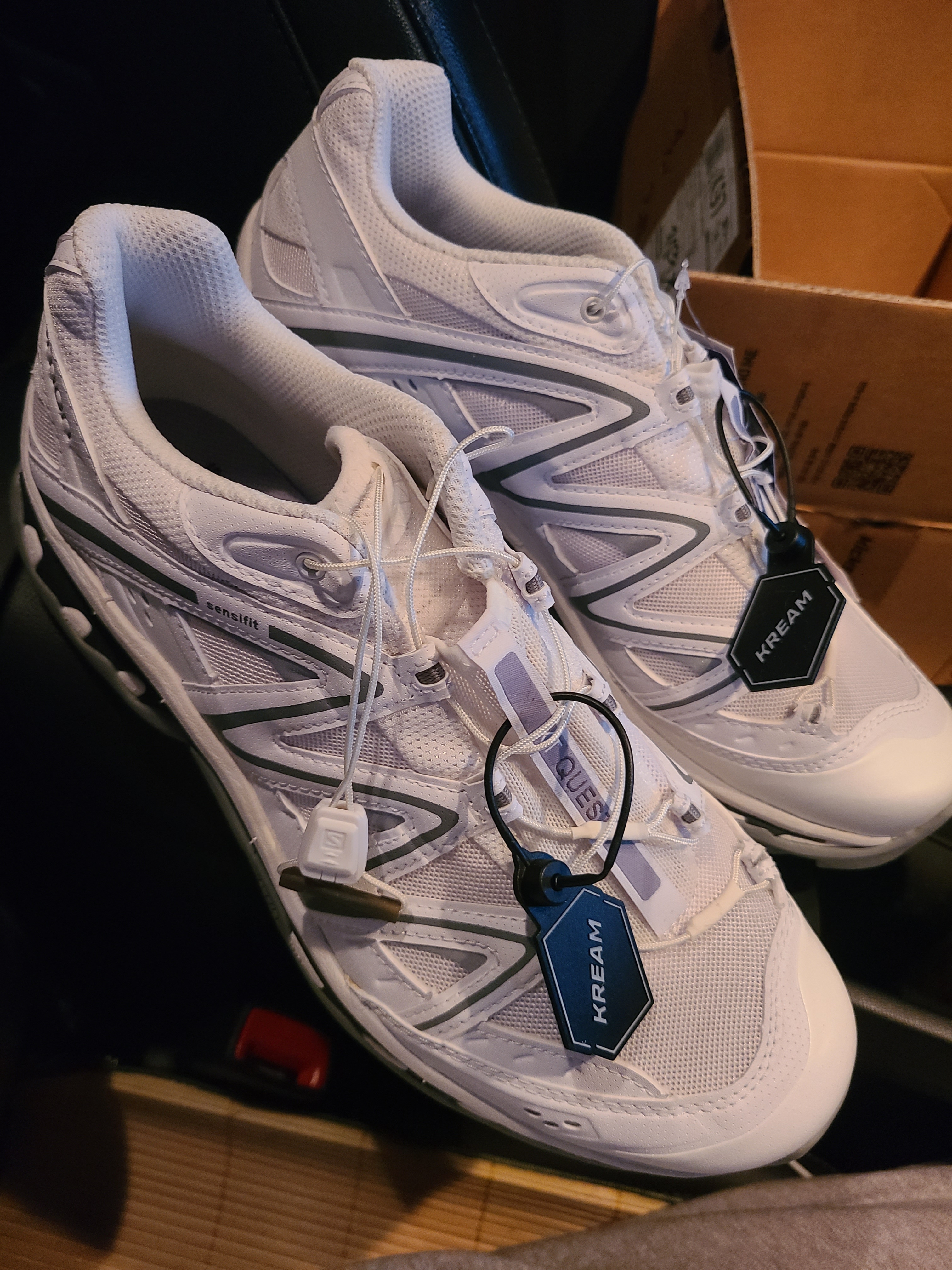 Salomon XT-Quest ADV White, Salomon XT-6 Expanse Alloy Quiet Shade 착용 스타일 - 1