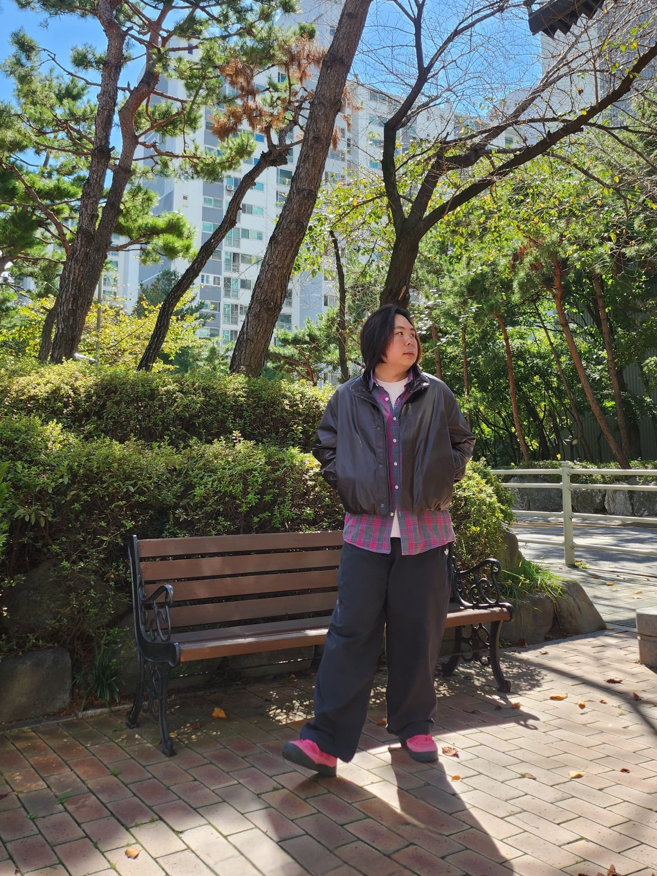 (W) Adidas Adimatic Pink Fusion, (W) Uniqlo Coating Short Blouson Dark Brown - JP 착용 스타일 - 2