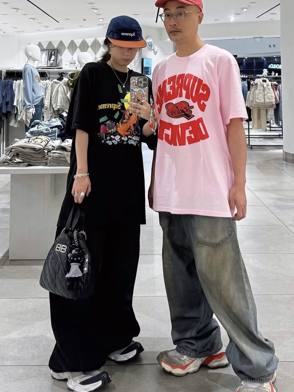 Supreme All Dogs Go To Heaven T-Shirt Black - 25FW 착용 스타일 - 1