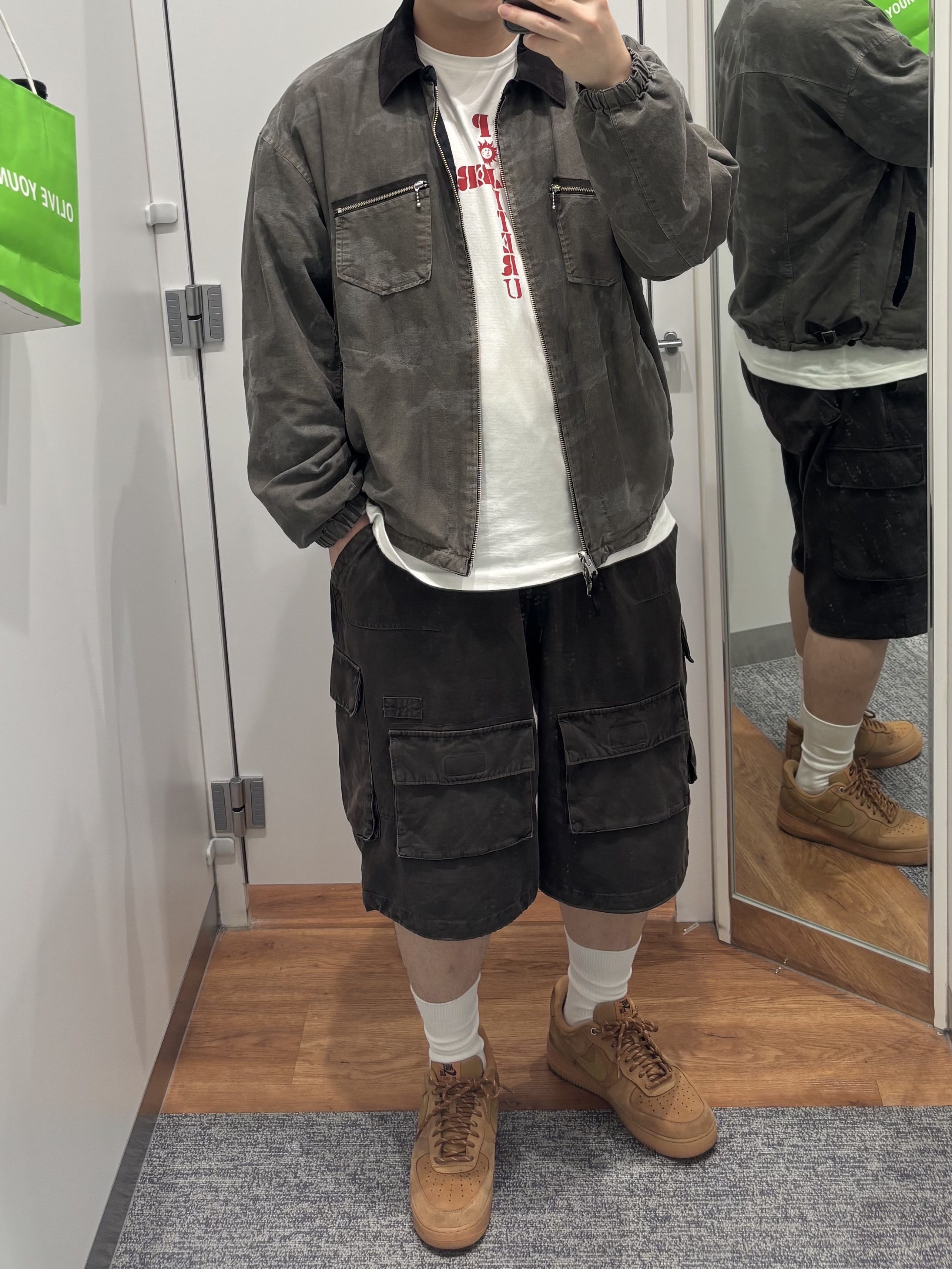SATUR W Teo Faux Suede Short Jacket Pirate Black 착용 스타일 - 1