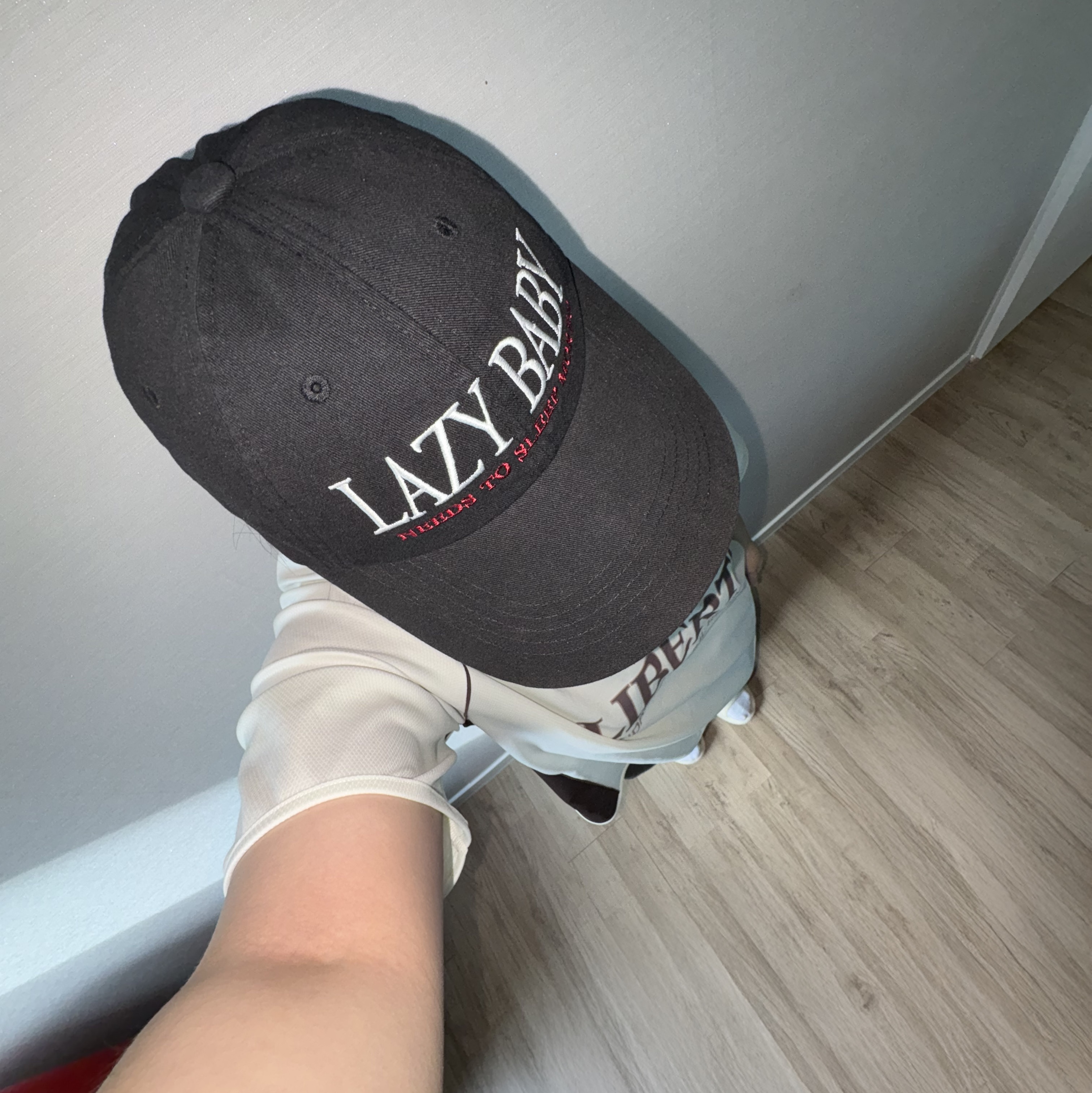 LAZYZ Lazy Baby Vintage Washing Solid Ball Cap - Black 착용 스타일