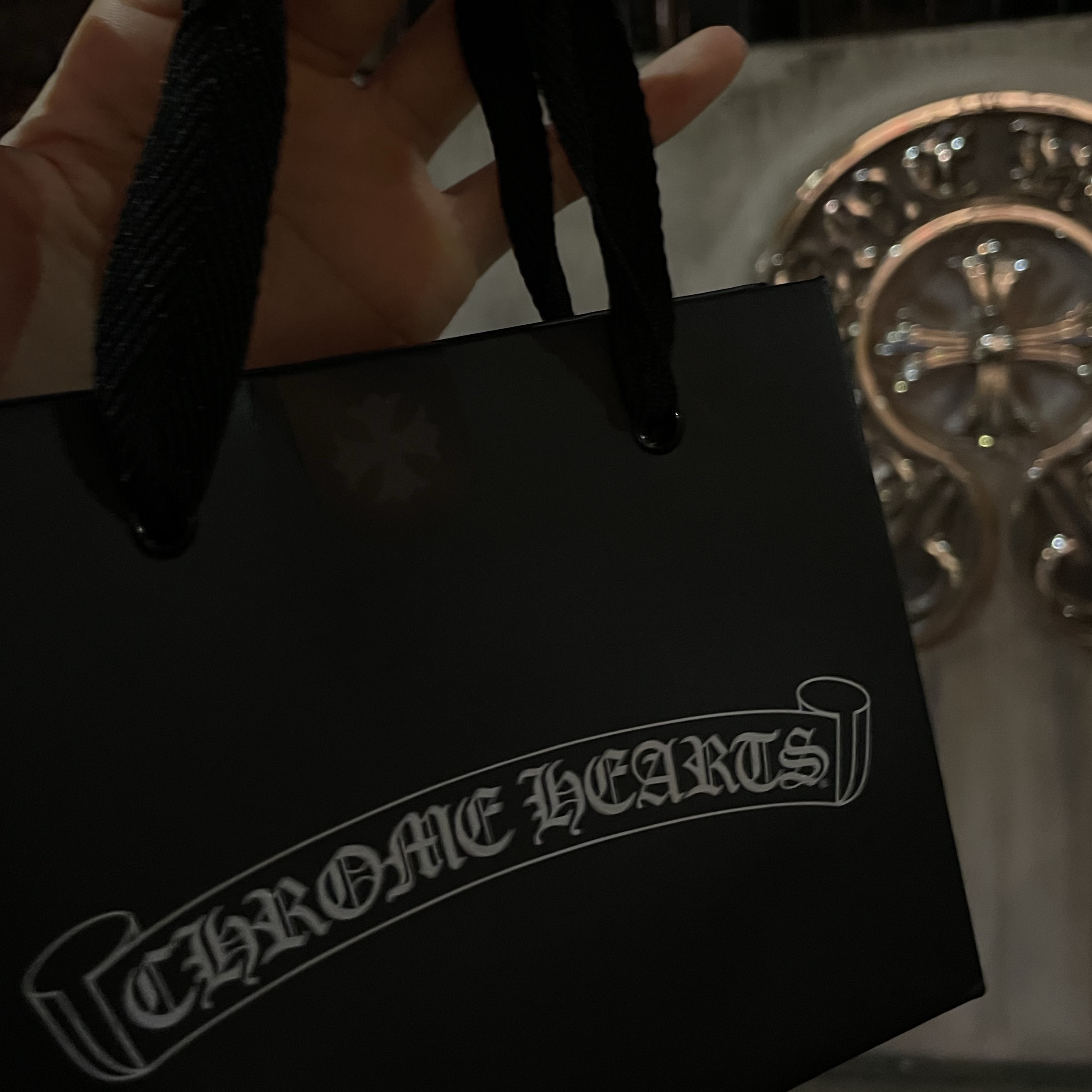 Hansroom Chrome Hearts Tiny CH cross Charm 착용 스타일 - 2