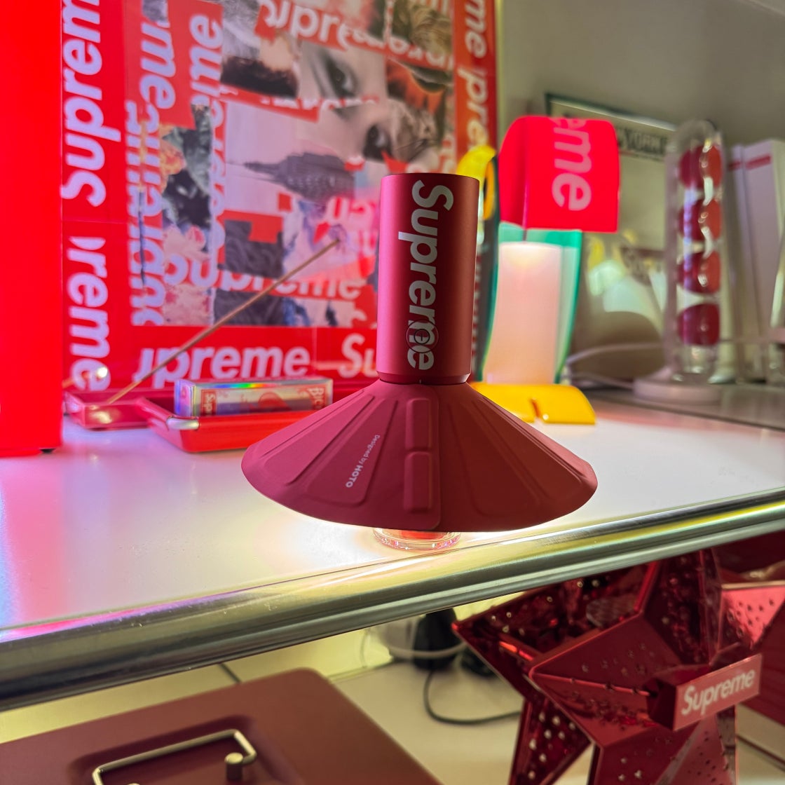 【新品未開封】Supreme x HOTO Camp Light RED Supreme HOTO Camp Light Red - FW25 - US