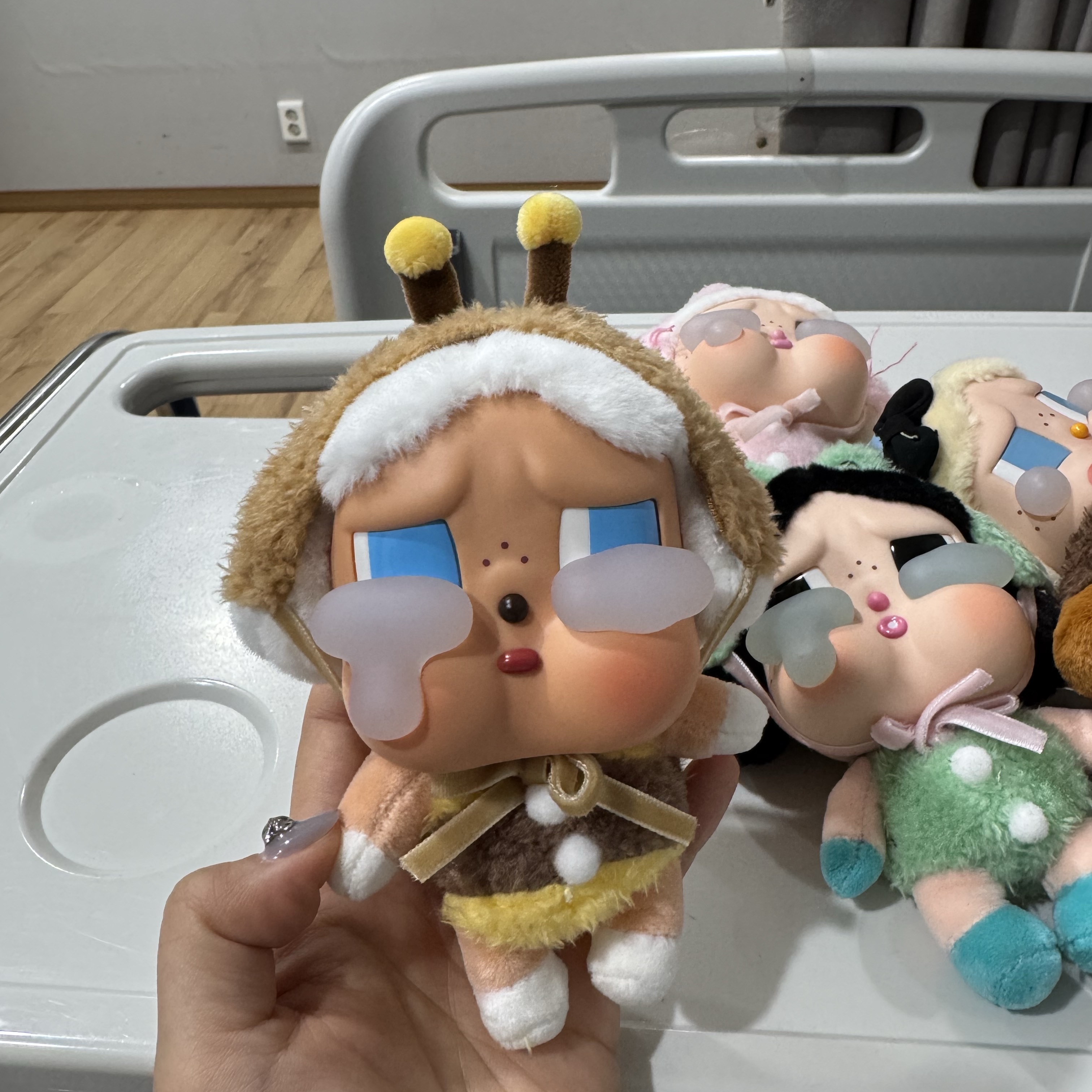 Pop Mart Crybaby Crying Again Series Plush Keyring Sealed Case (6 Blind Boxes) 착용 스타일 - 3