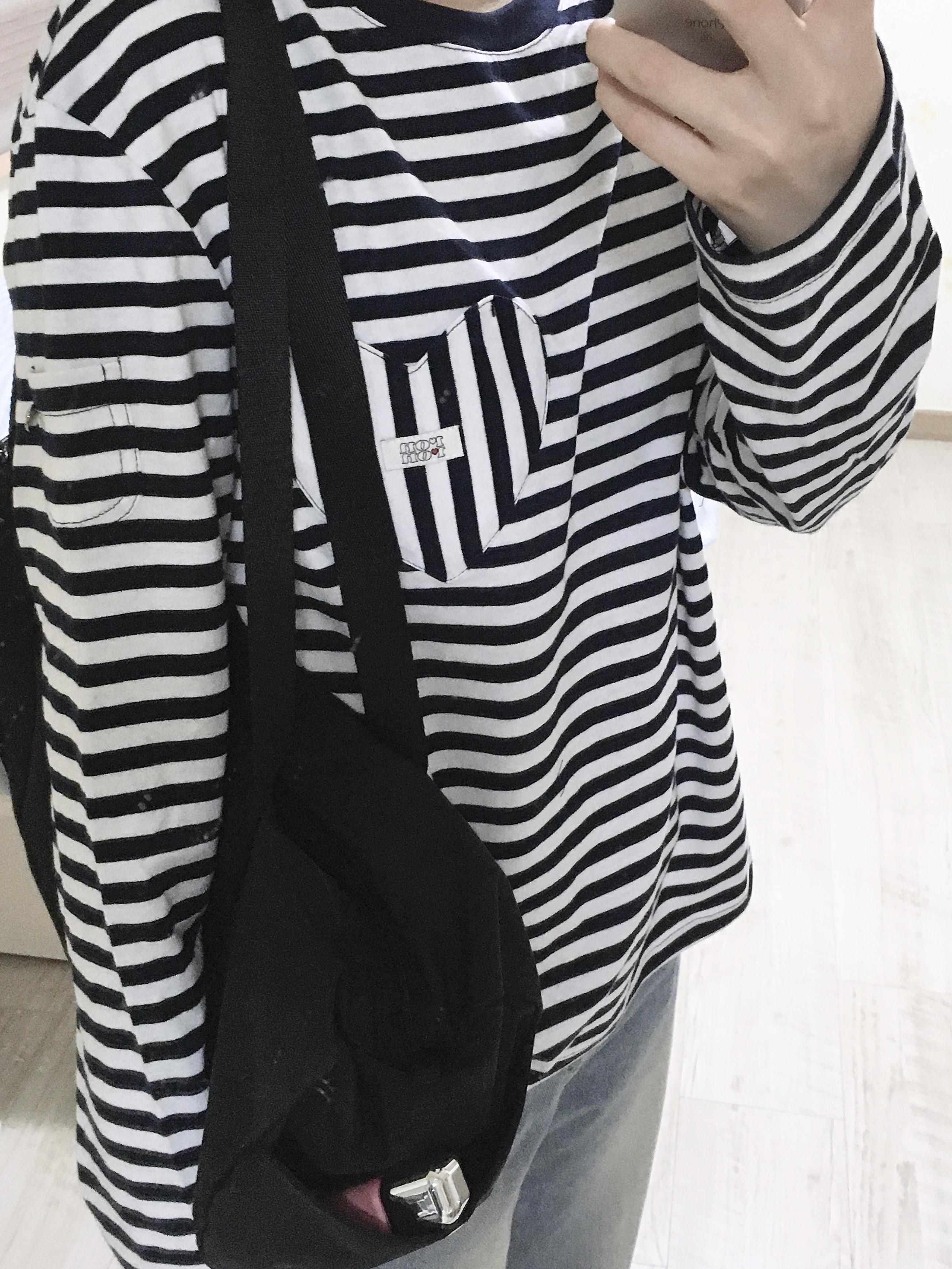 AEAE School Boy Duffle Bag Dot Black 착용 스타일 - 1