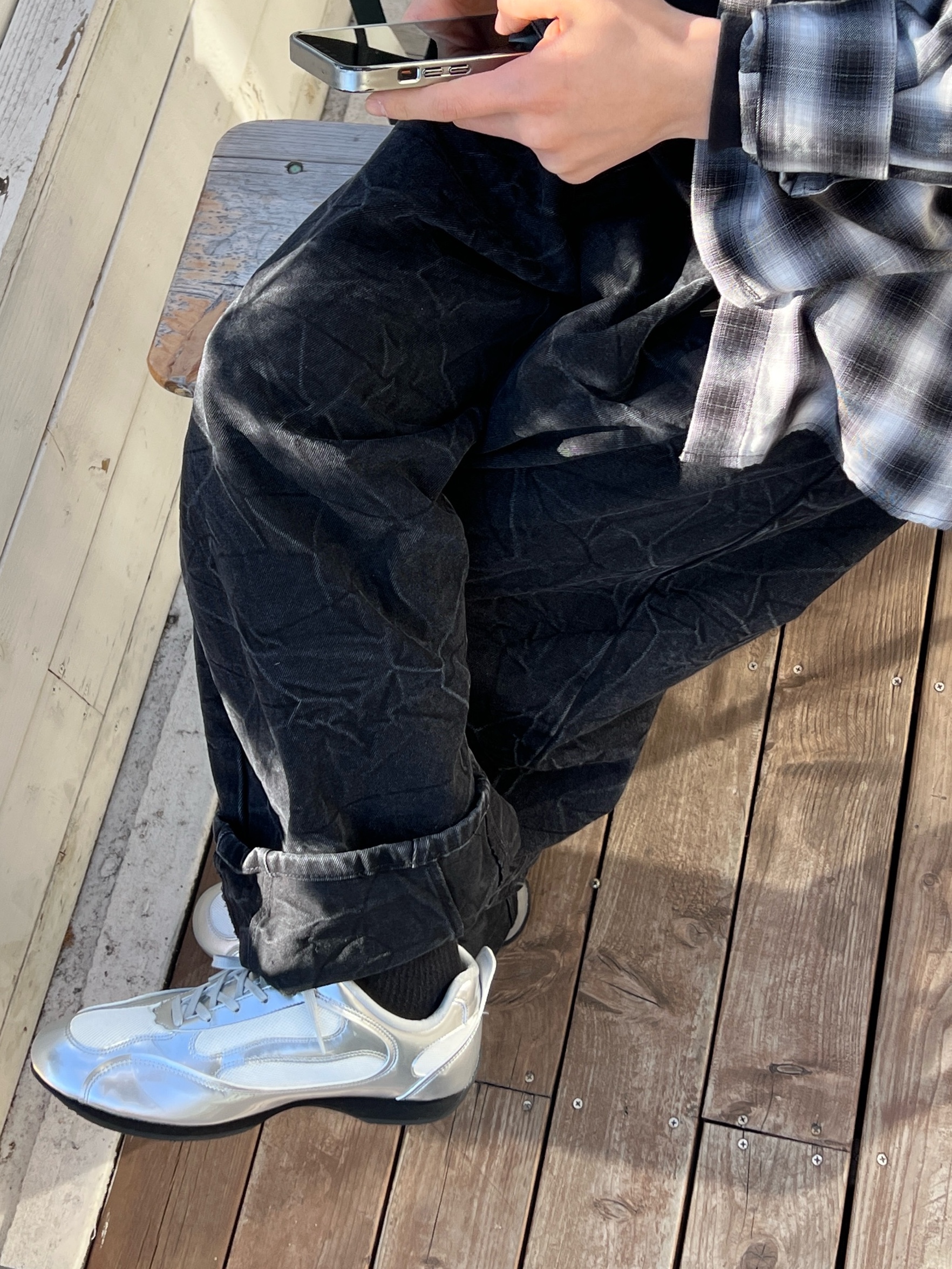 COREOFALCHEMY Runner Challenger Street Shoes Silver 착용 스타일 - 2