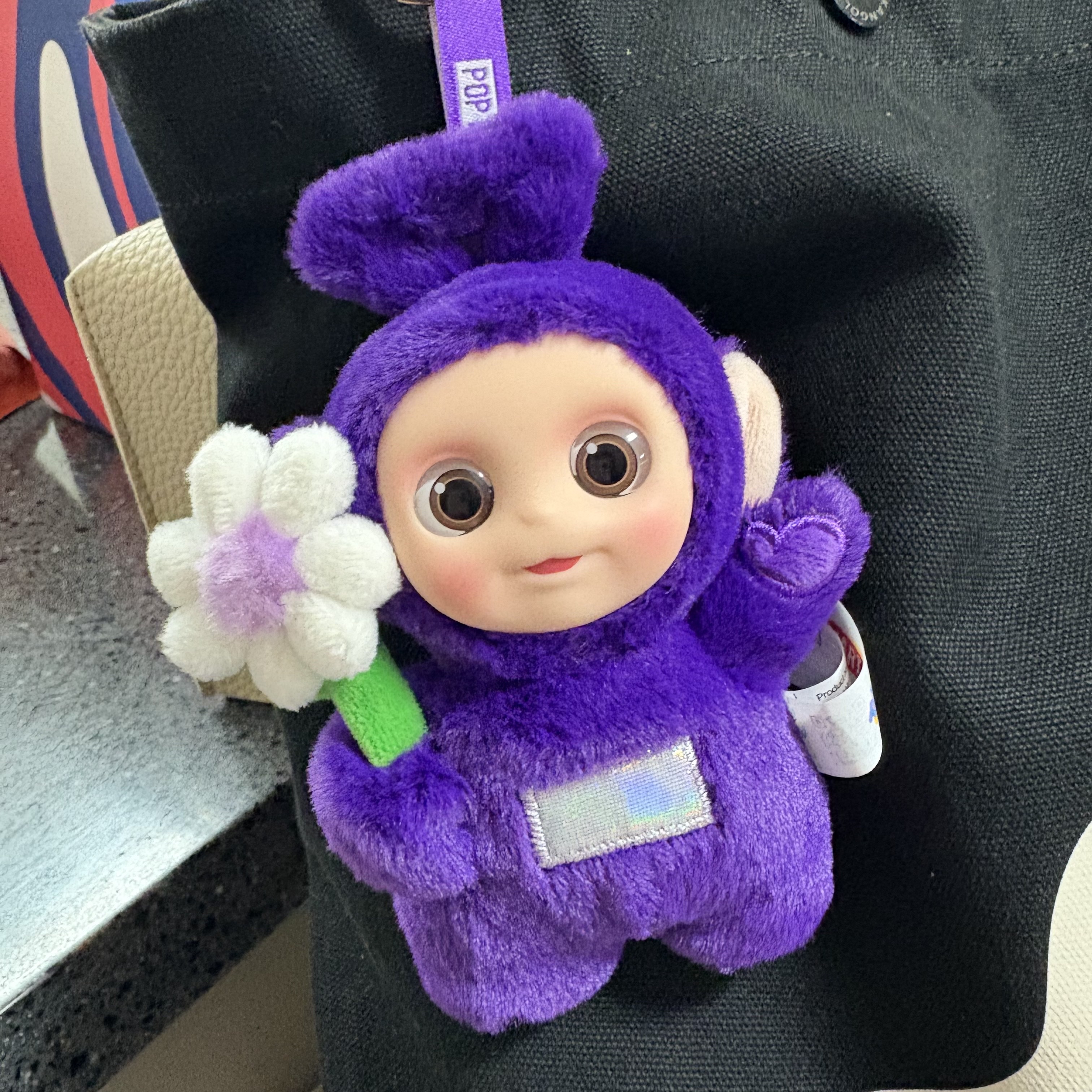 Pop Mart Teletubbies Say Hello Series Figures Sealed Case (1 Blind Box) 착용 스타일