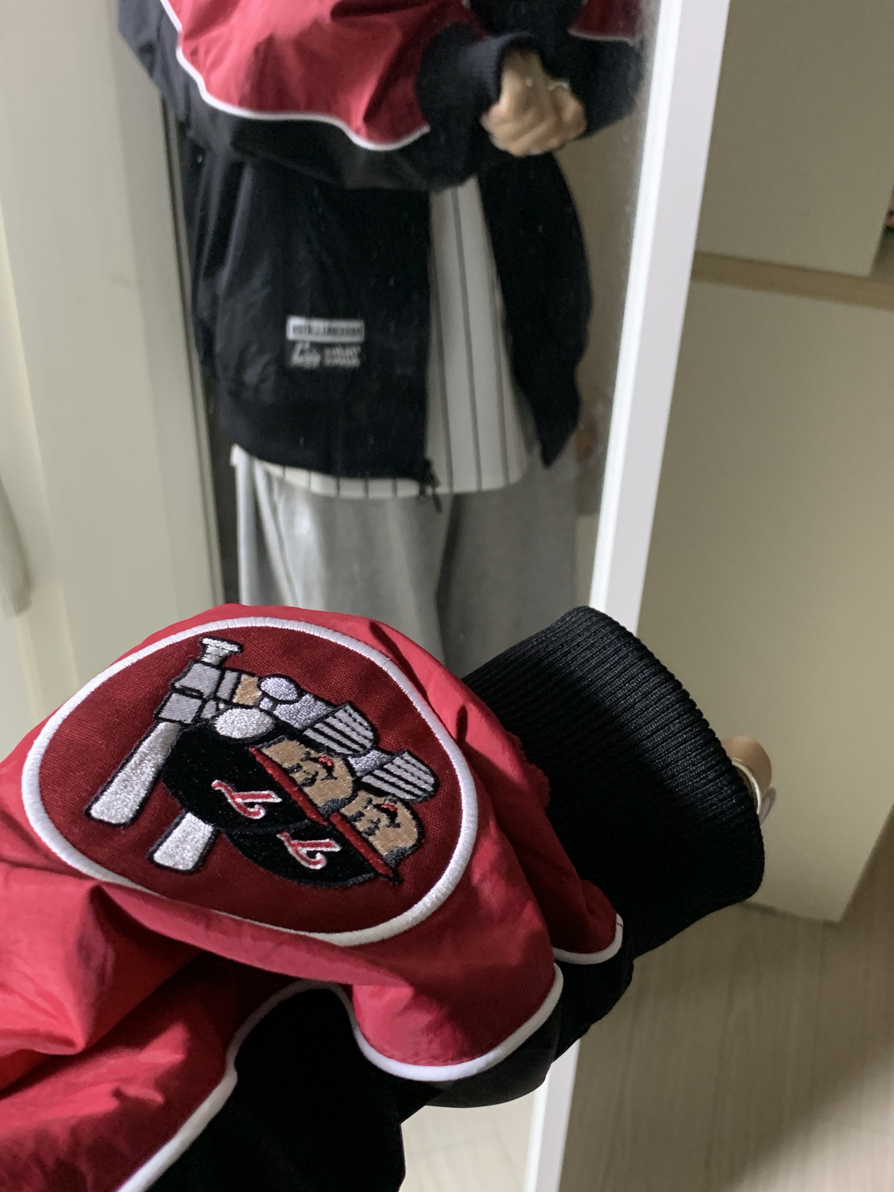 BDNS x LG TWINS Dugout Jacket Ver.2 Red, BDNS x LG TWINS 1990s Baseball Jersey White (Non Marking Ver.) 착용 스타일 - 3