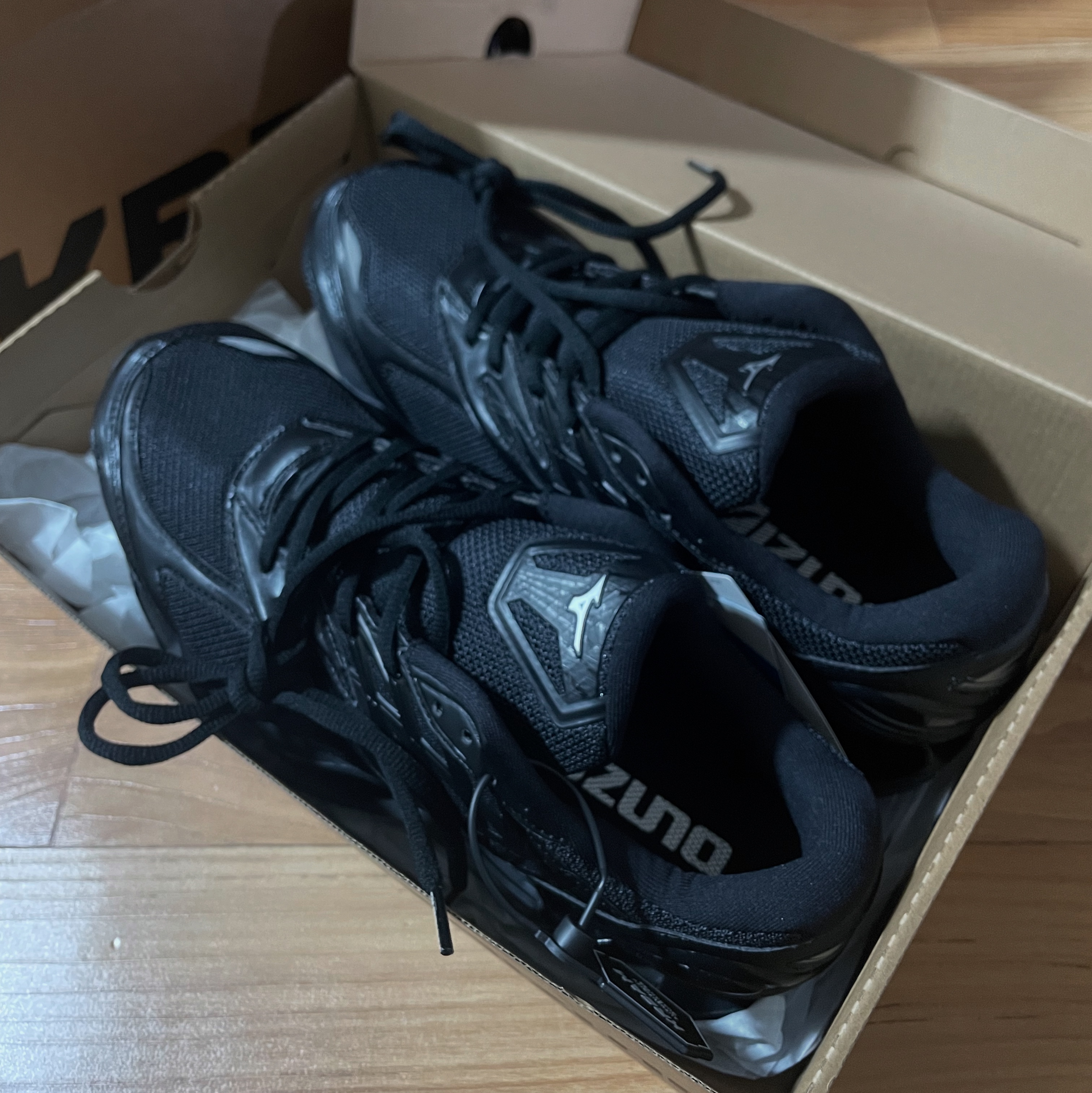 Mizuno Wave Prophecy LS Black 착용 스타일