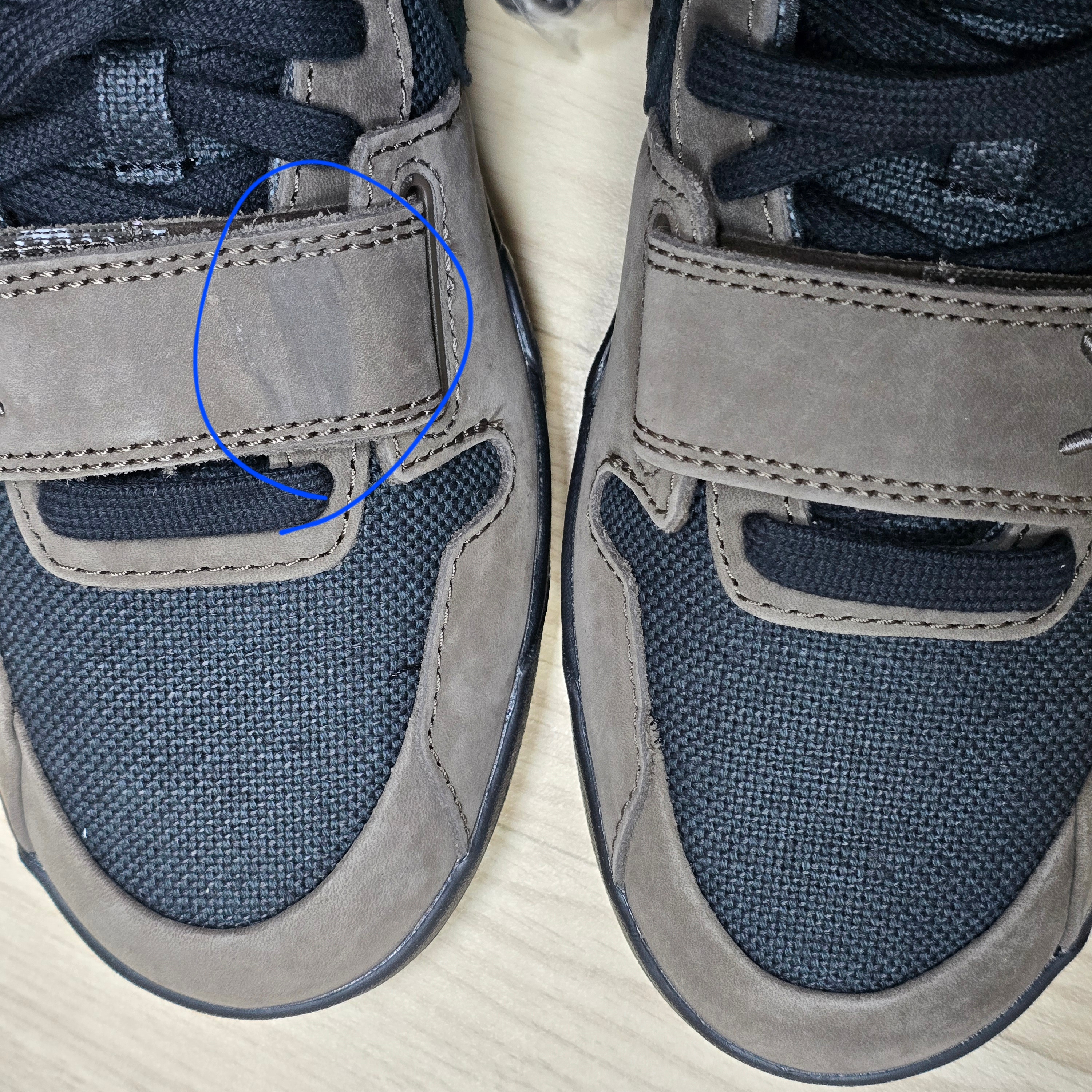 Jordan x Travis Scott Jumpman Jack TR Black and Dark Mocha 착용 스타일 - 2