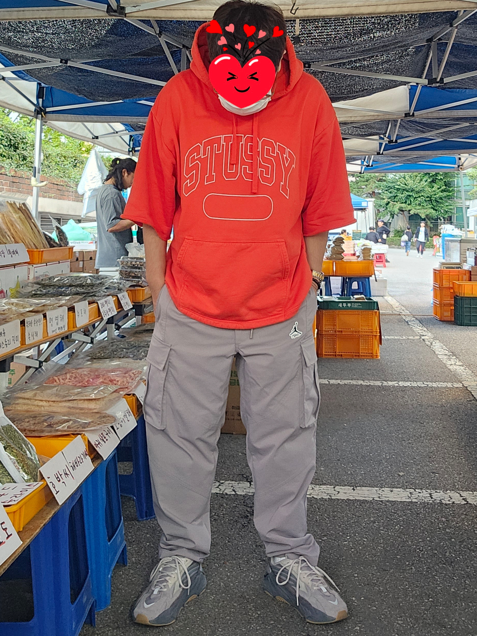 Stussy SS Boxy Cropped Hoodie Orange, Adidas Yeezy Boost 700 V2 Tephra 2023 착용 스타일