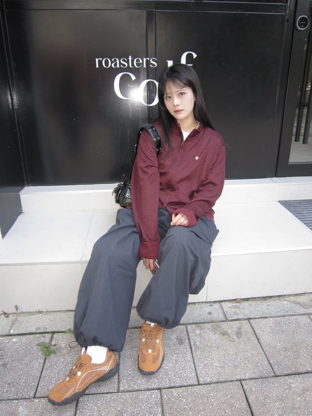 SLOW RECORD HOUSE Track Zip-Up Cardigan Red 착용 스타일 - 1