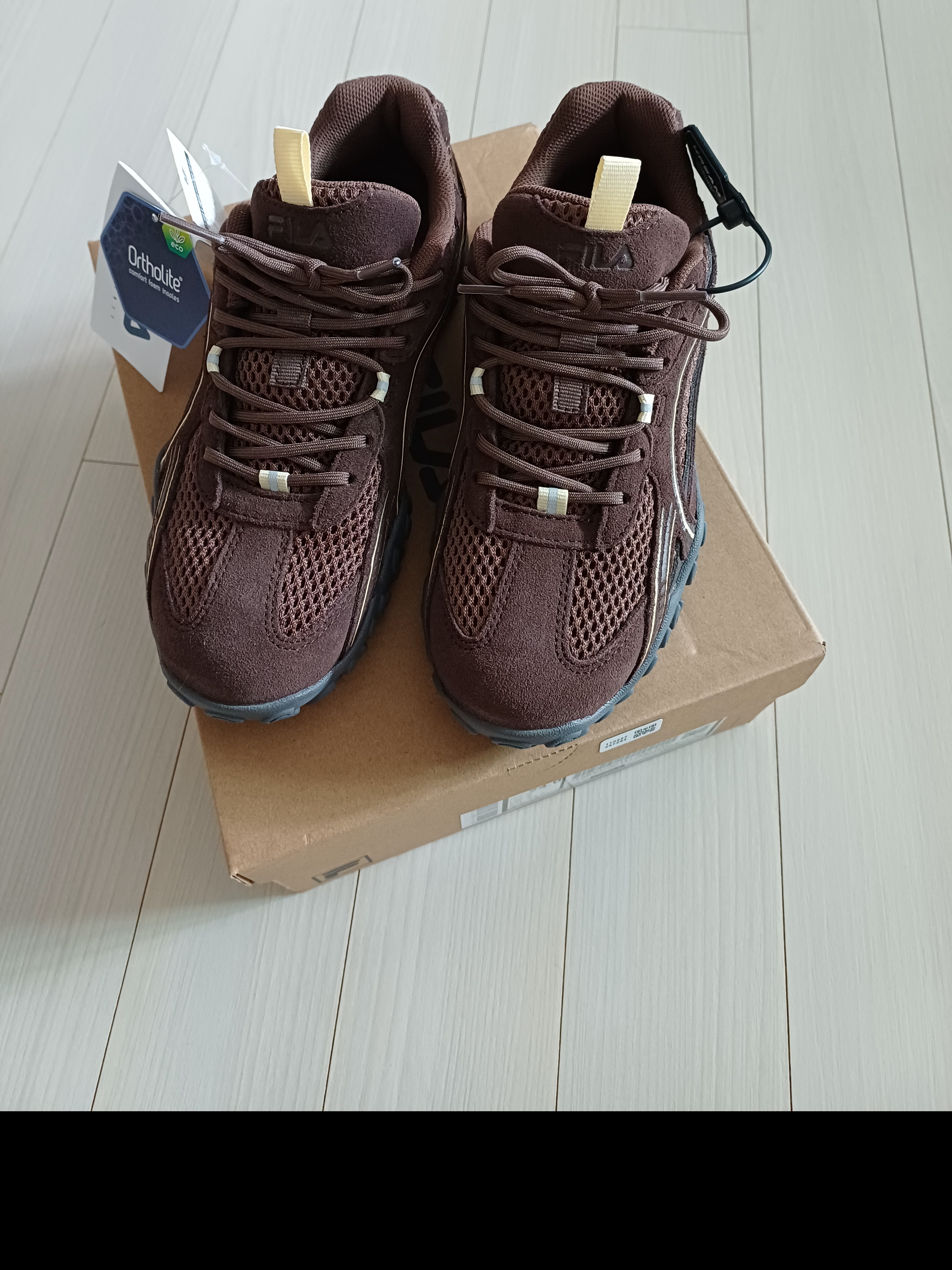 Fila Echappe Choco 착용 스타일 - 1