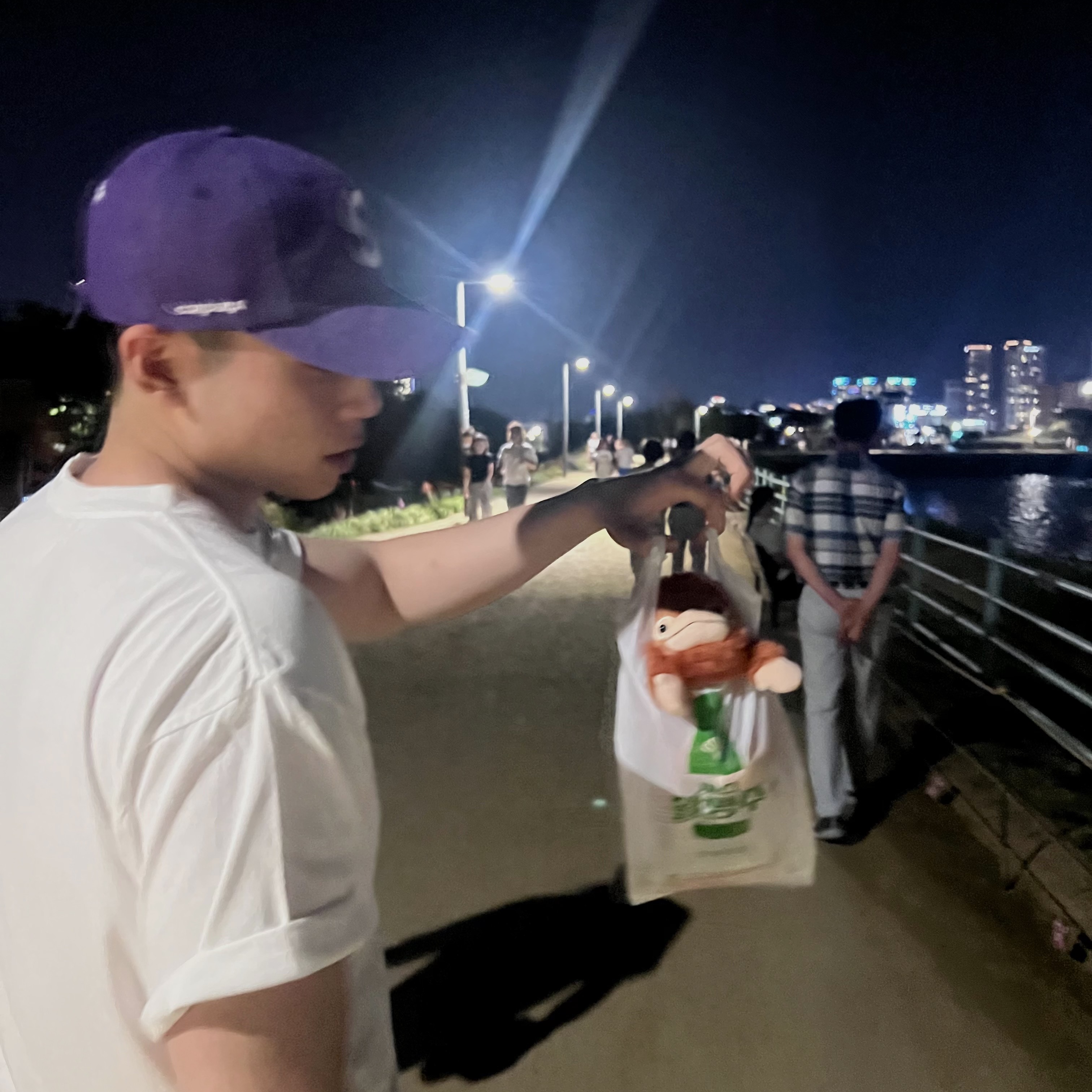Supreme Cordura Denim S Logo 6-Panel Purple - 25SS, A.P.C. Raymond T-Shirt White 착용 스타일 - 3