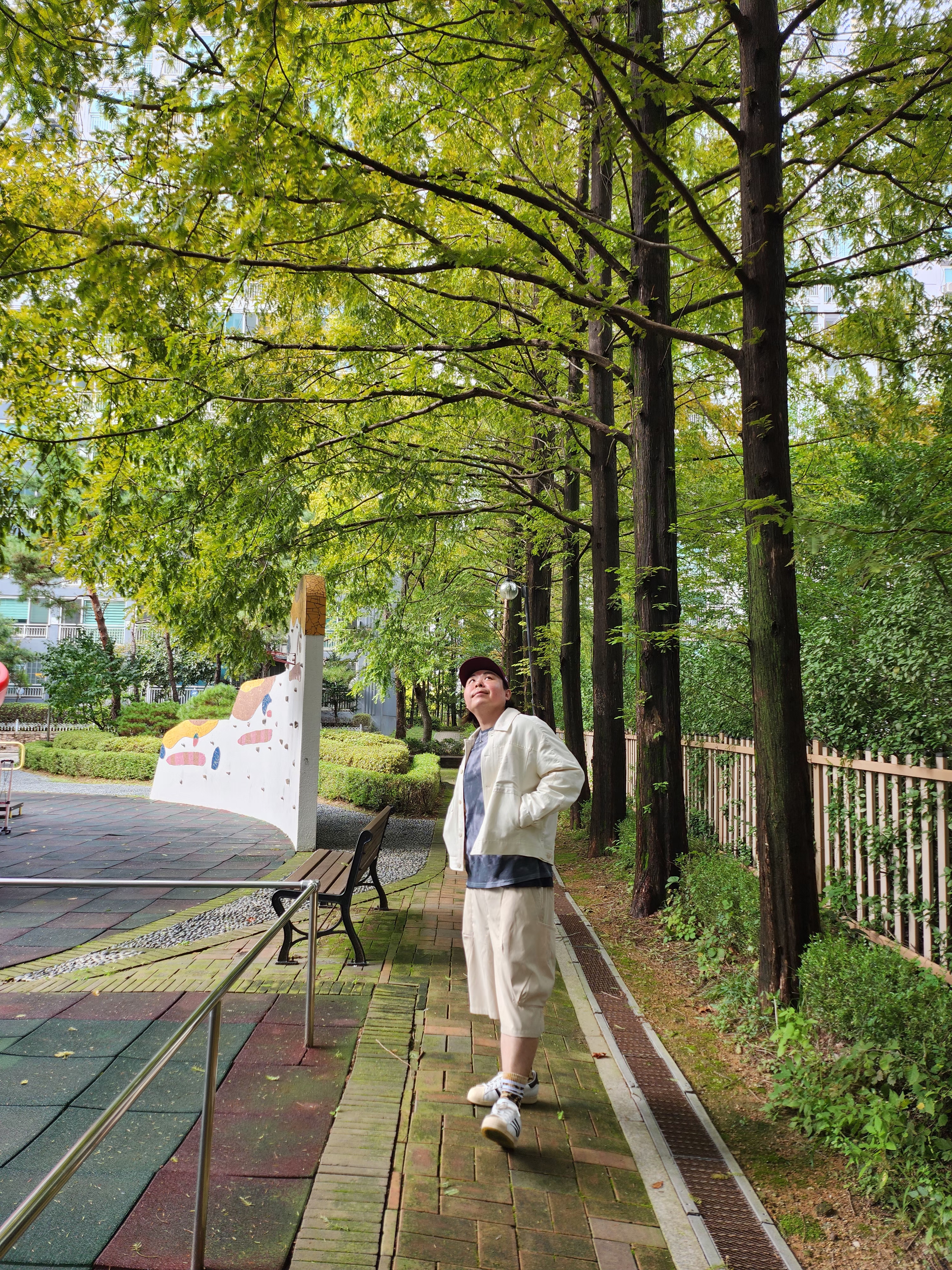 Adidas x Taegeukdang Superstar White Black, SATUR W Teo Faux Suede Short Jacket Dark Brown 착용 스타일 - 1