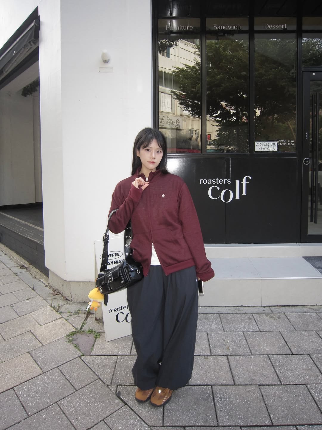 SLOW RECORD HOUSE Track Zip-Up Cardigan Red 착용 스타일 - 3