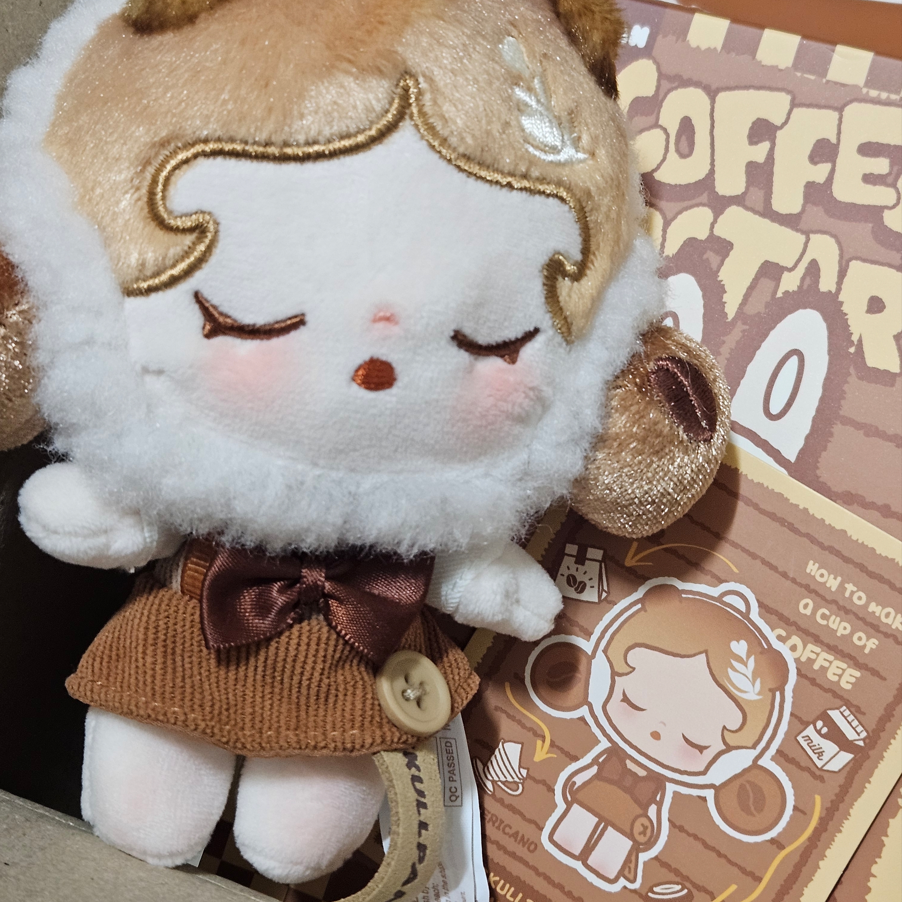 Pop Mart Pop Bean Coffee Factory Series Plush Pendant Sealed Case (1 Blind Box) 착용 스타일