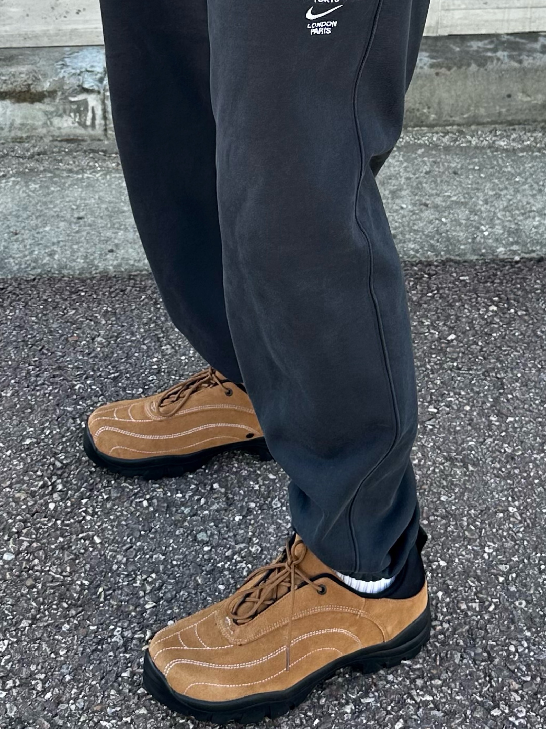 COREOFALCHEMY Balance Hyper Trekking Shoes Brown 착용 스타일 - 2