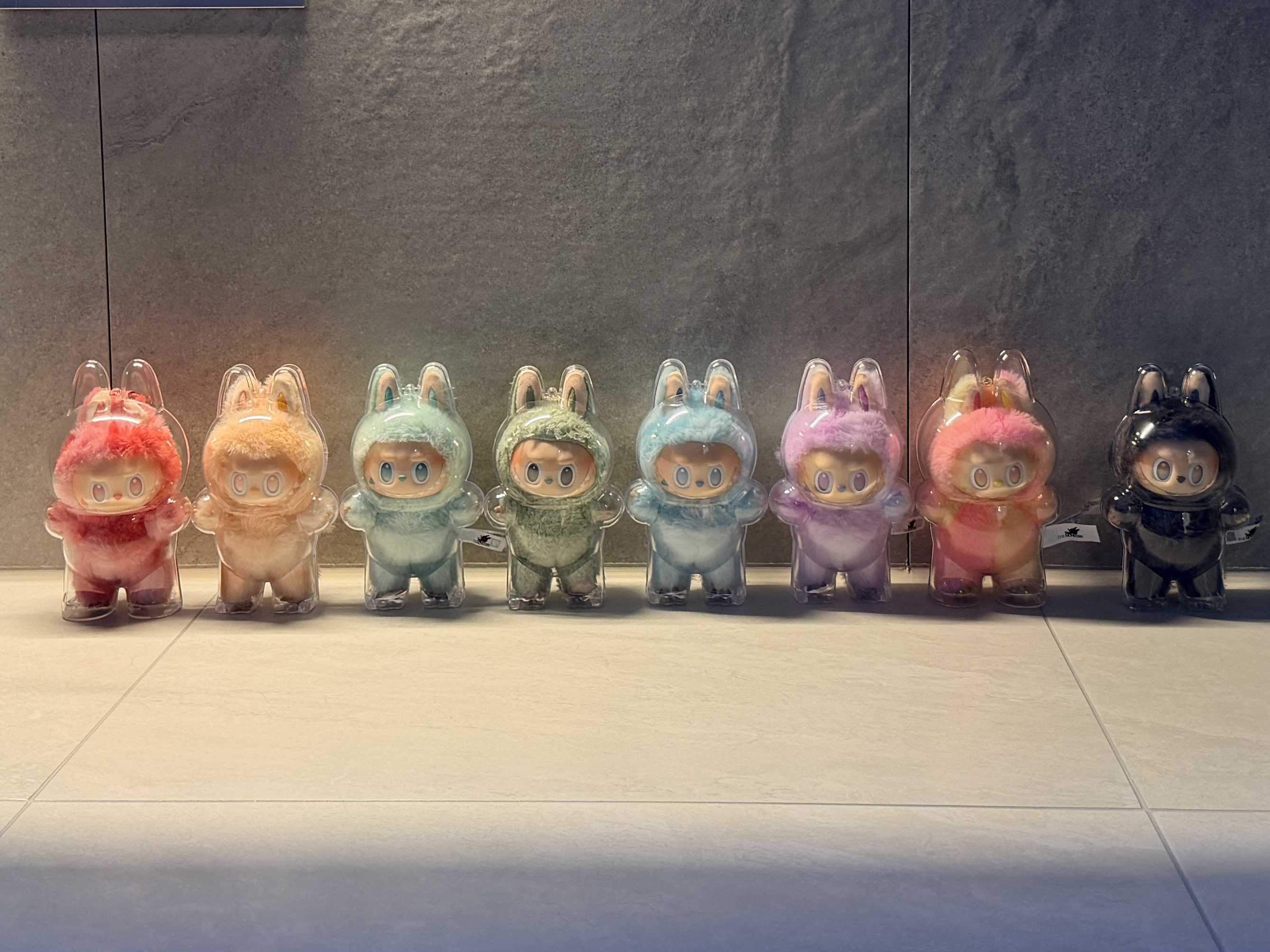 Pop Mart Labubu The Monsters Highlight Series ID Keyring (Opened Case) 착용 스타일