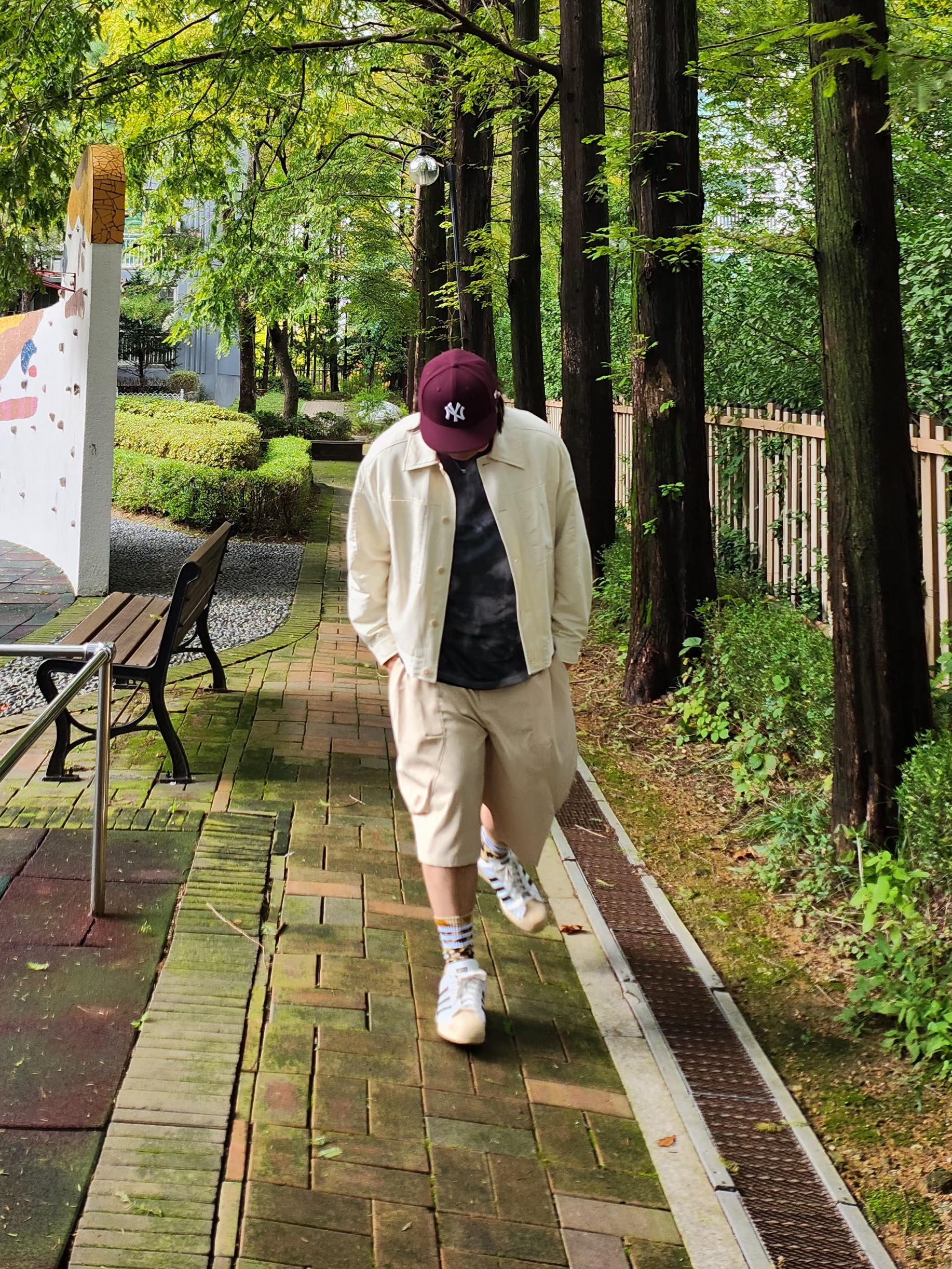 Adidas x Taegeukdang Superstar White Black, SATUR W Teo Faux Suede Short Jacket Dark Brown 착용 스타일 - 2