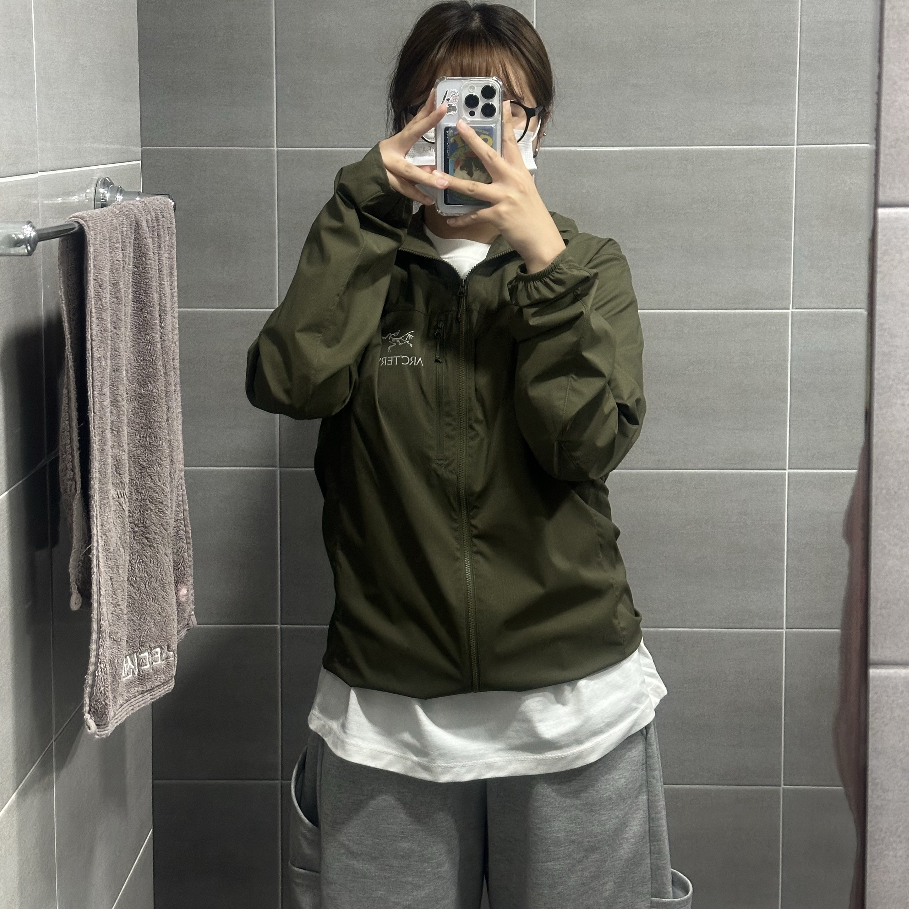 Arc'teryx Squamish Hoody Tatsu 착용 스타일