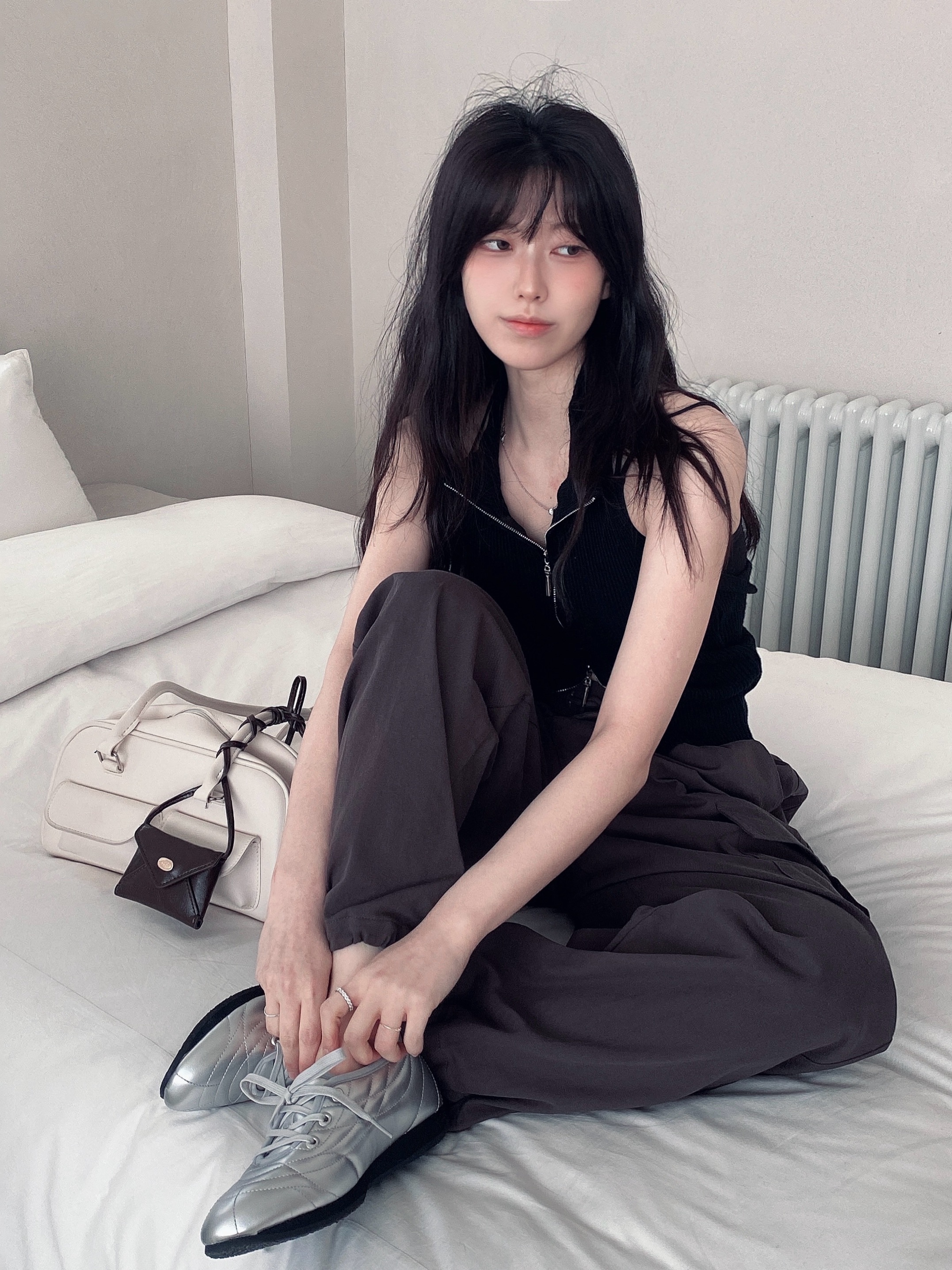 COREOFALCHEMY Comfort Plie MaryJane Silver 착용 스타일 - 1