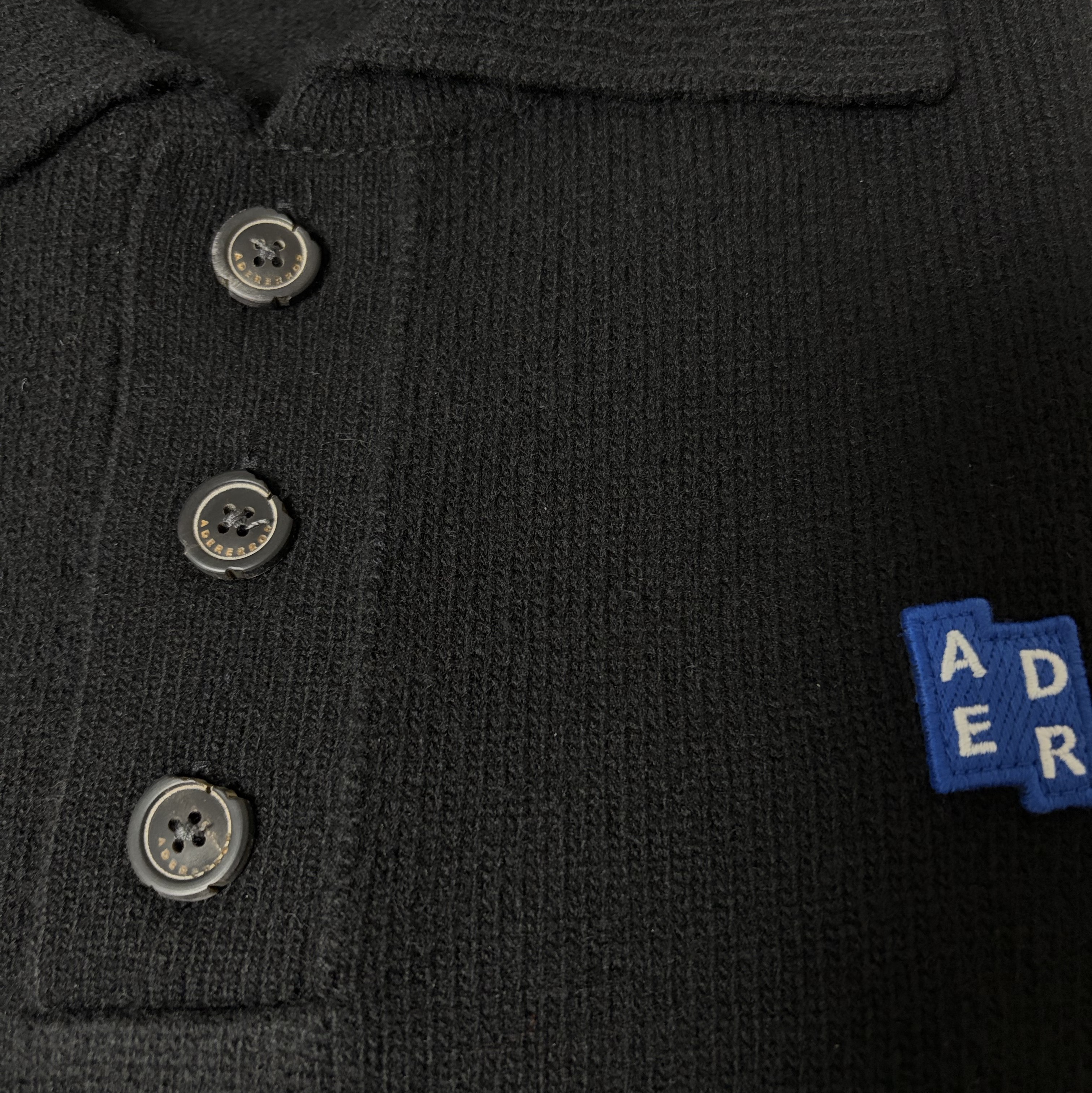 Ader Error Sig; TRS Tag Knit 02 Black 착용 스타일