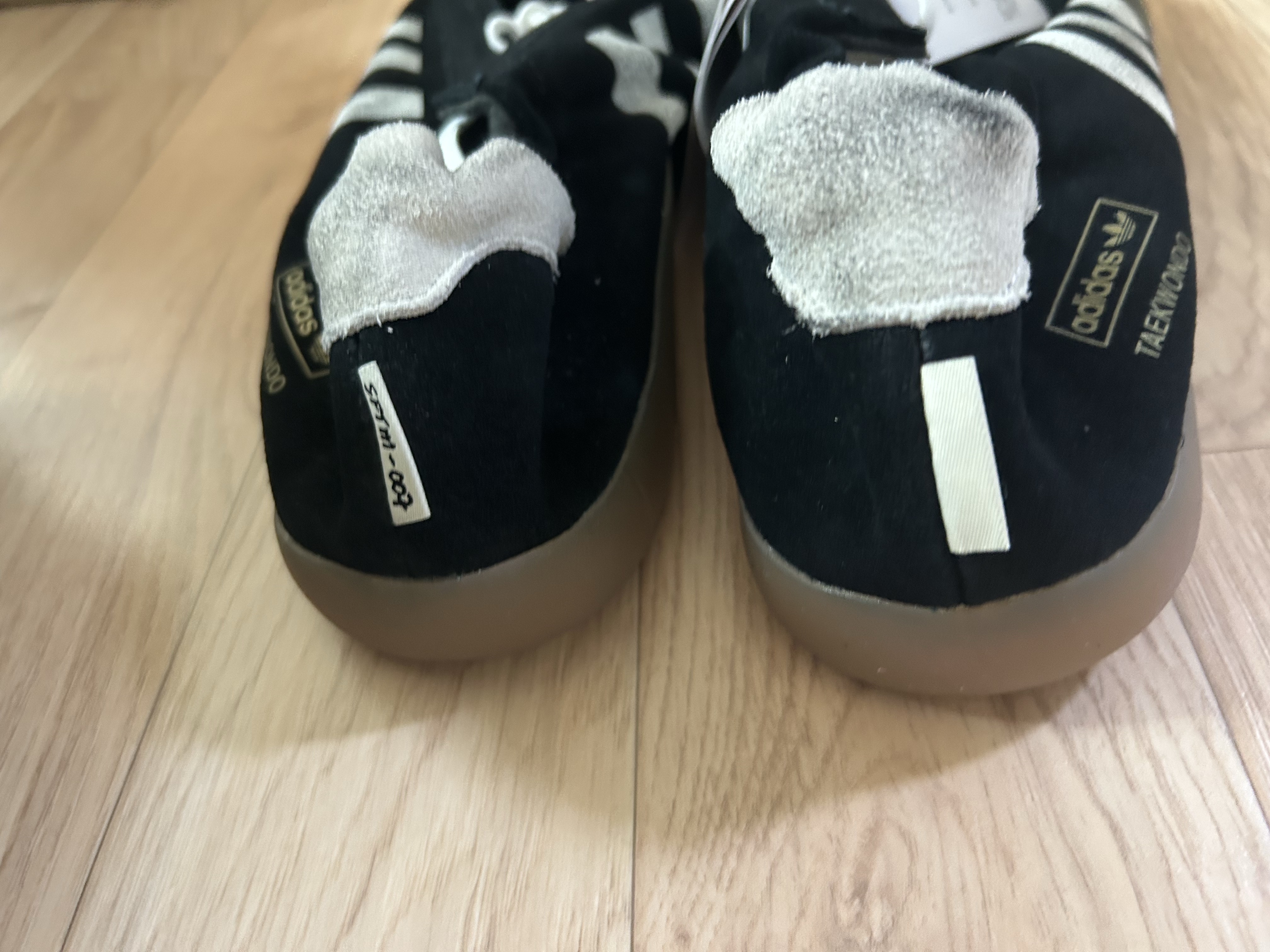 (W) Adidas x Song for the Mute Taekwondo Mei Core Black Cloud White 착용 스타일
