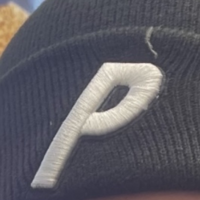 Palace New Era P Beanie Black - 22FW 착용 스타일 - 1