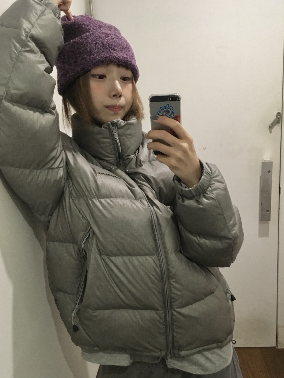 YESEYESEE 5B Fond Down Jacket Light Grey, YESEYESEE Y.E.S Pocket Washed Sweatpants Dark Grey 착용 스타일 - 8