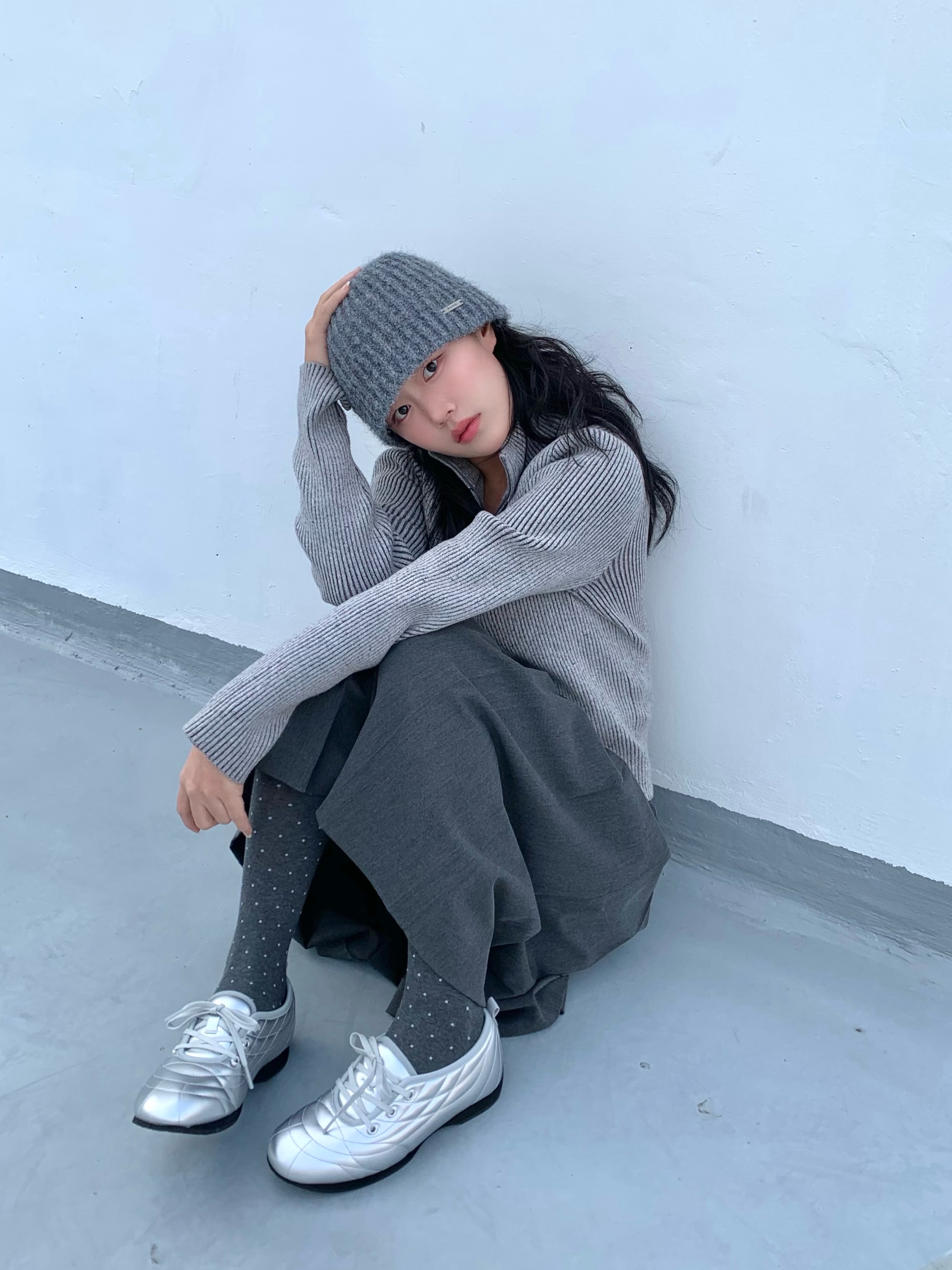COREOFALCHEMY Training MaryJane Degage Silver 착용 스타일 - 1