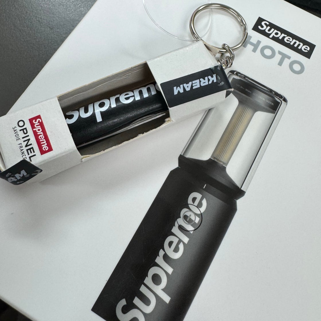 【店舗購入】Supreme x HOTO Camp Light Black Supreme HOTO Camp Light (FW25) - $68