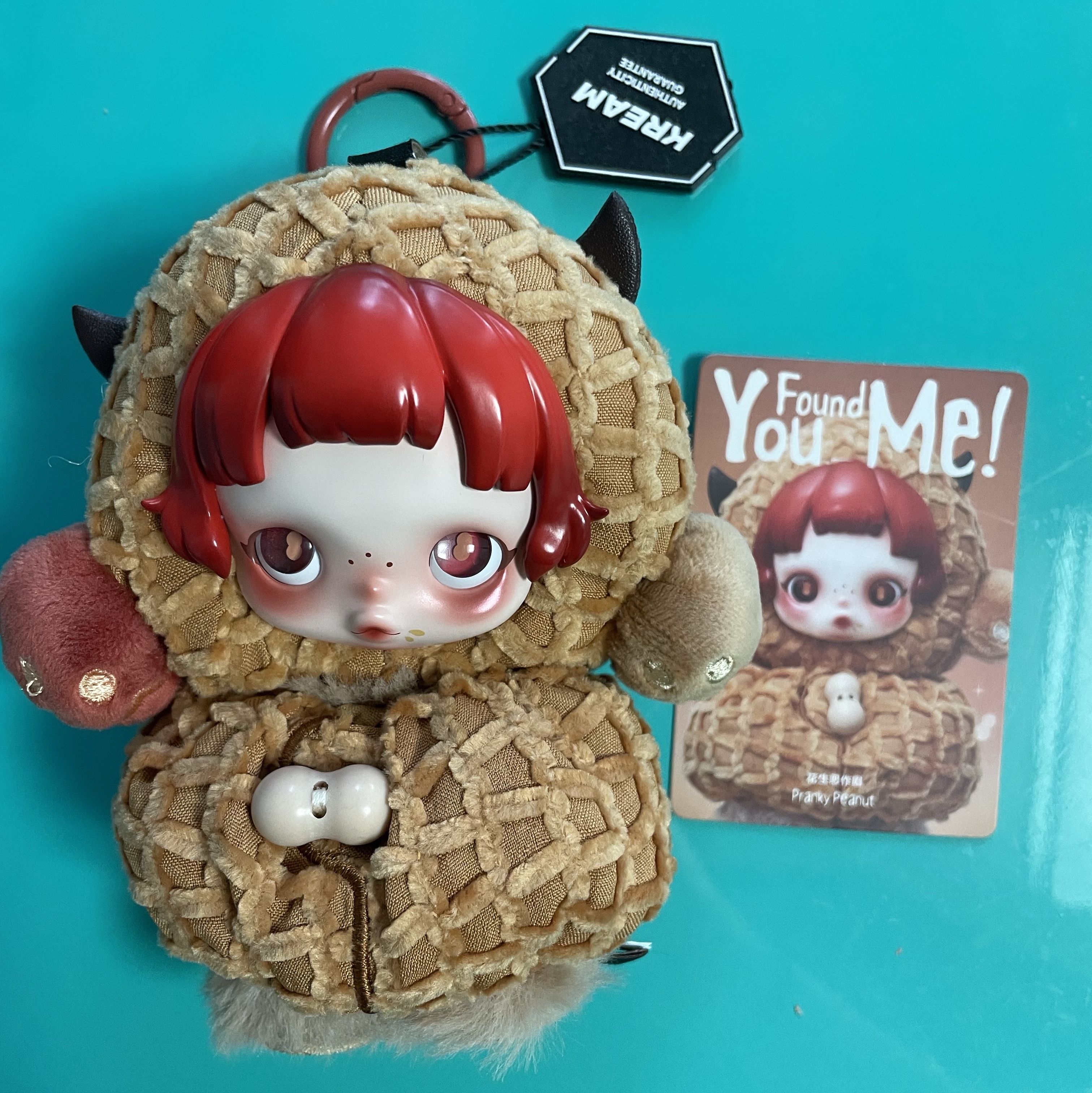 Pop Mart Skullpanda You Found Me ! Series Plush Doll Pendant Pranky Peanut (Opened Case) 착용 스타일