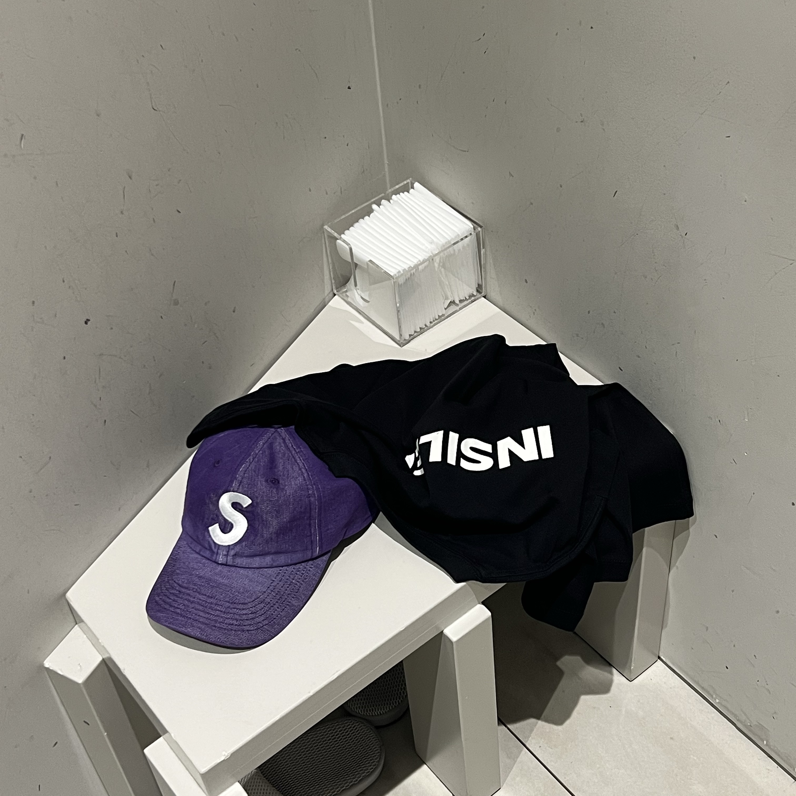 Supreme Cordura Denim S Logo 6-Panel Purple - 25SS, A.P.C. Raymond T-Shirt White 착용 스타일 - 1