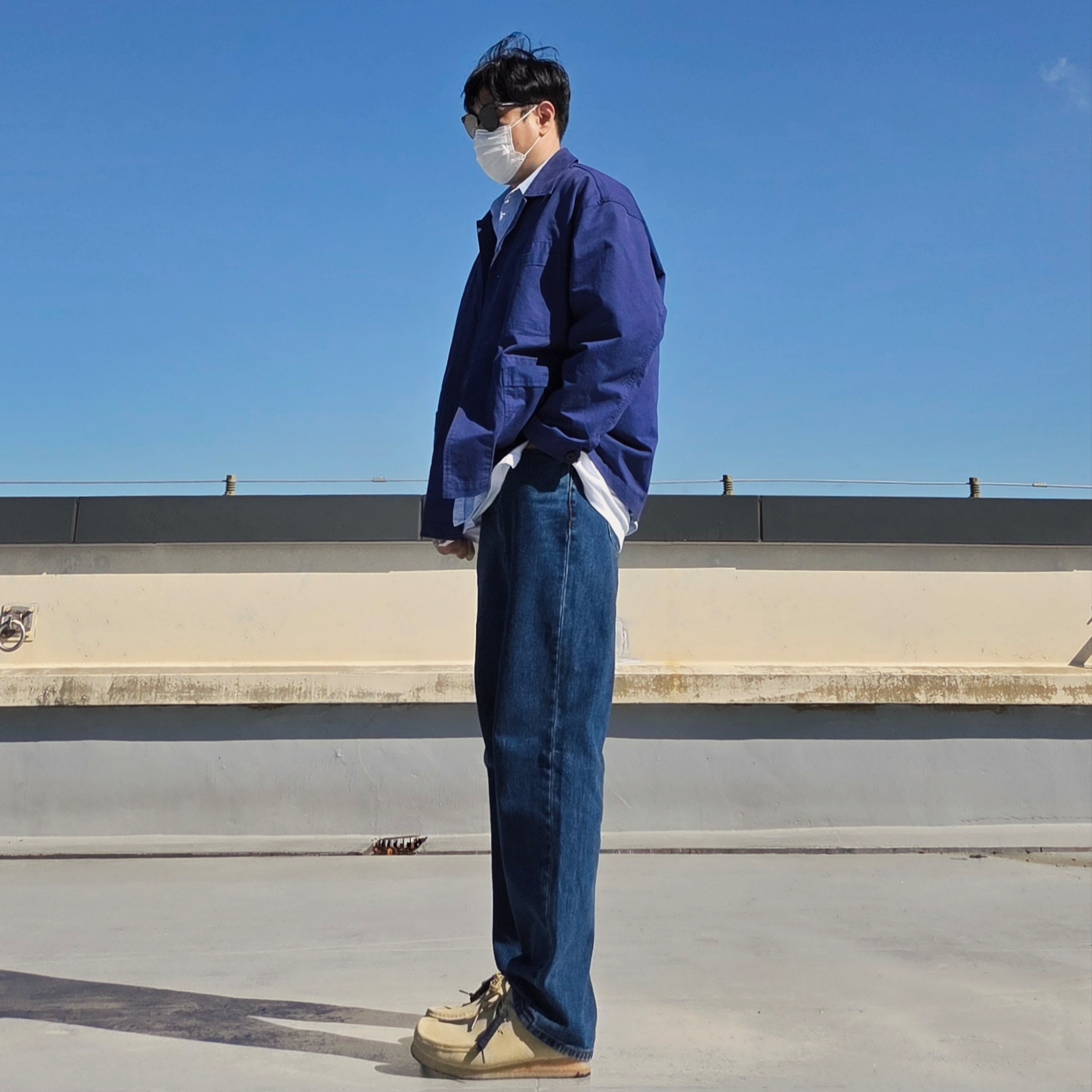 Clarks Wallabee Maple Suede, Gentle Monster Sal 01 Black 착용 스타일 - 3