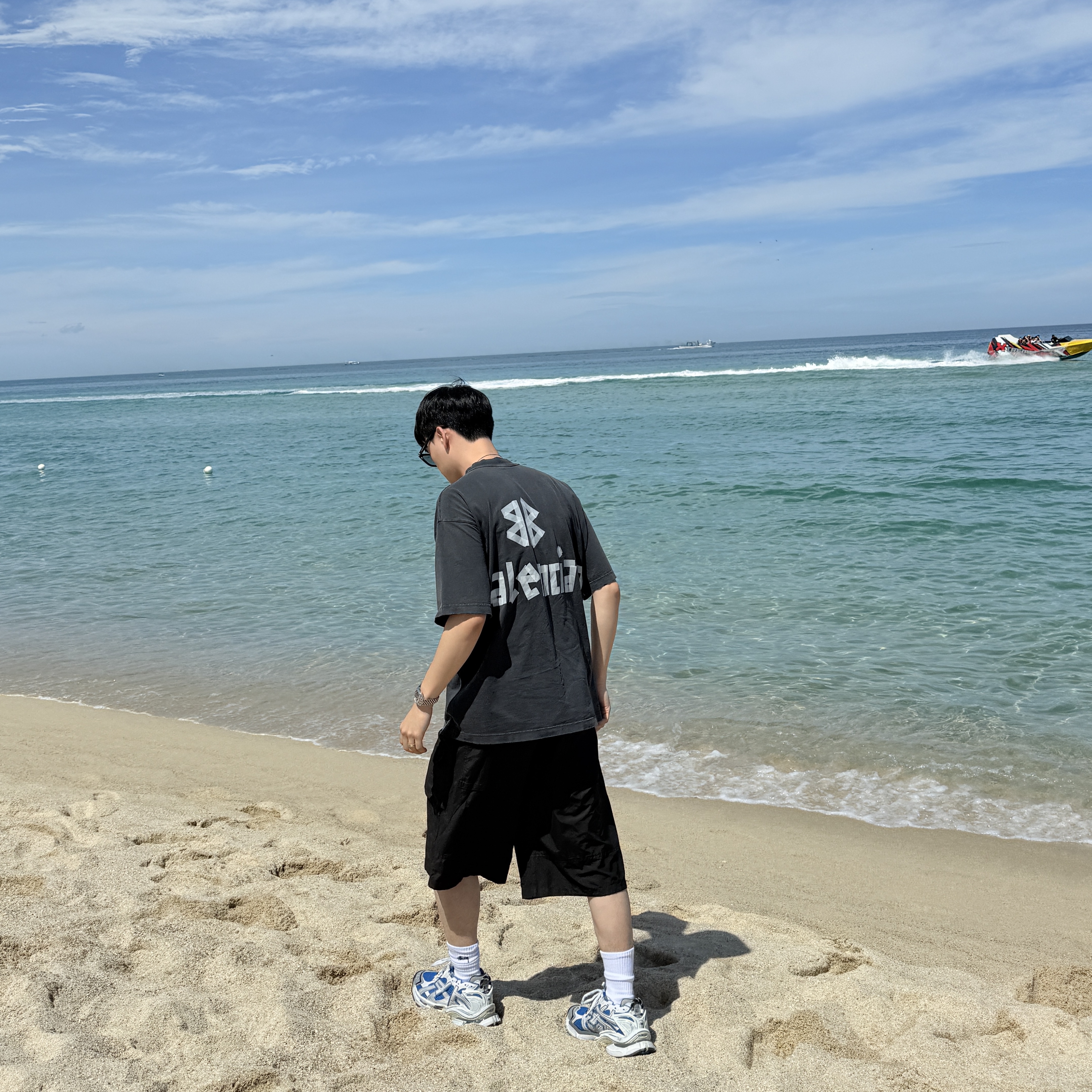 Balenciaga New Tape Type T-Shirt Medium Fit Black Faded, Polyteru Front Cargo 1/2 Pants Black 착용 스타일 - 1