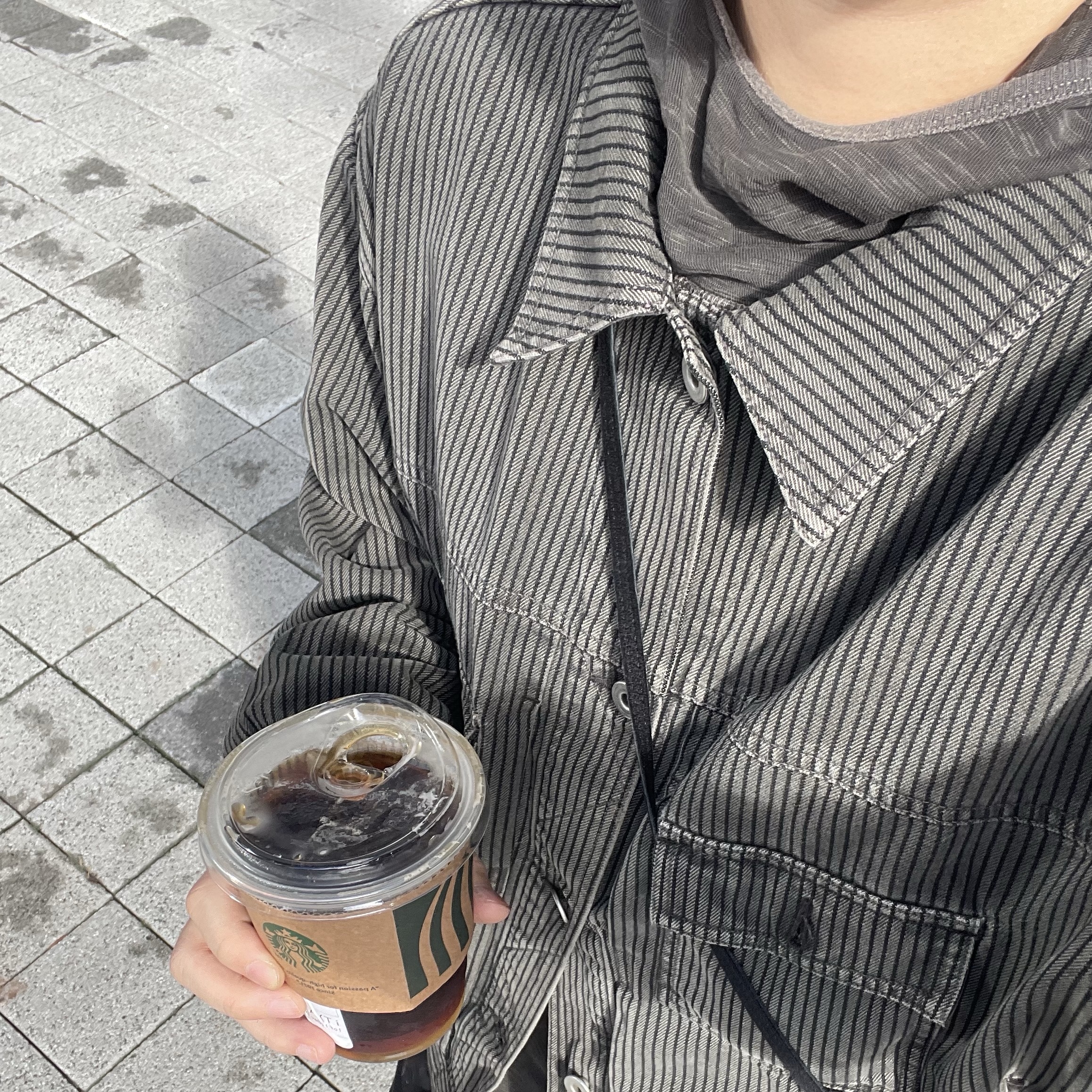 [기간한정 20%쿠폰] Polyteru Human Index Human Turtle Neck Hoodie Brown, Polyteru Used Trucker Jacket Dyed Gray (Striped, Japanese Fabric) 착용 스타일
