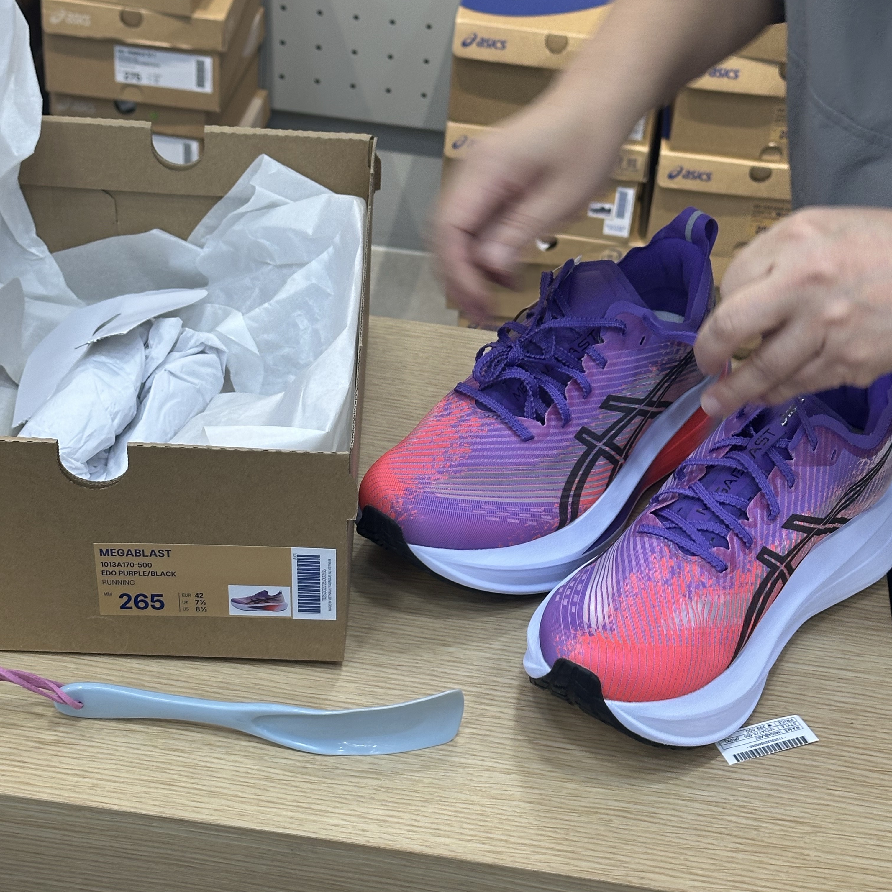 Asics Megablast Edo Purple Black 착용 스타일 - 6