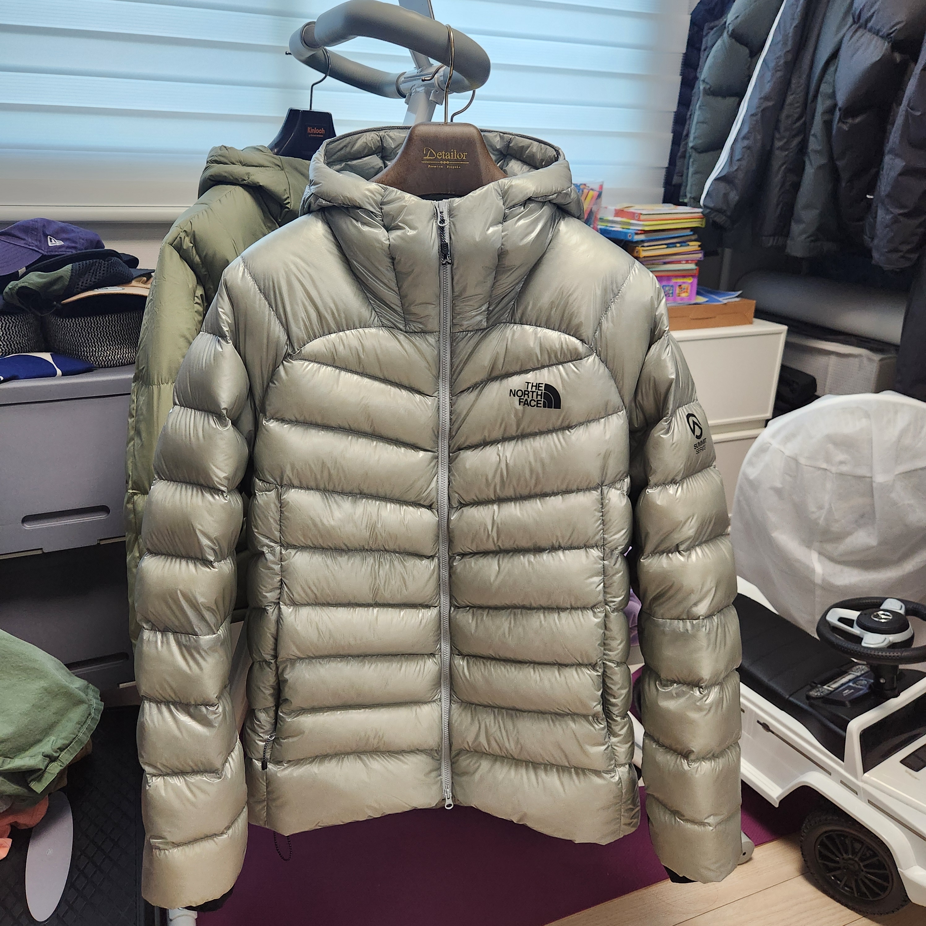 The North Face Summit Mattehorn RDS Down Jacket Light Gray, K-SWISS KSRC KONEJO_AKSFLFU902DY 착용 스타일 - 3