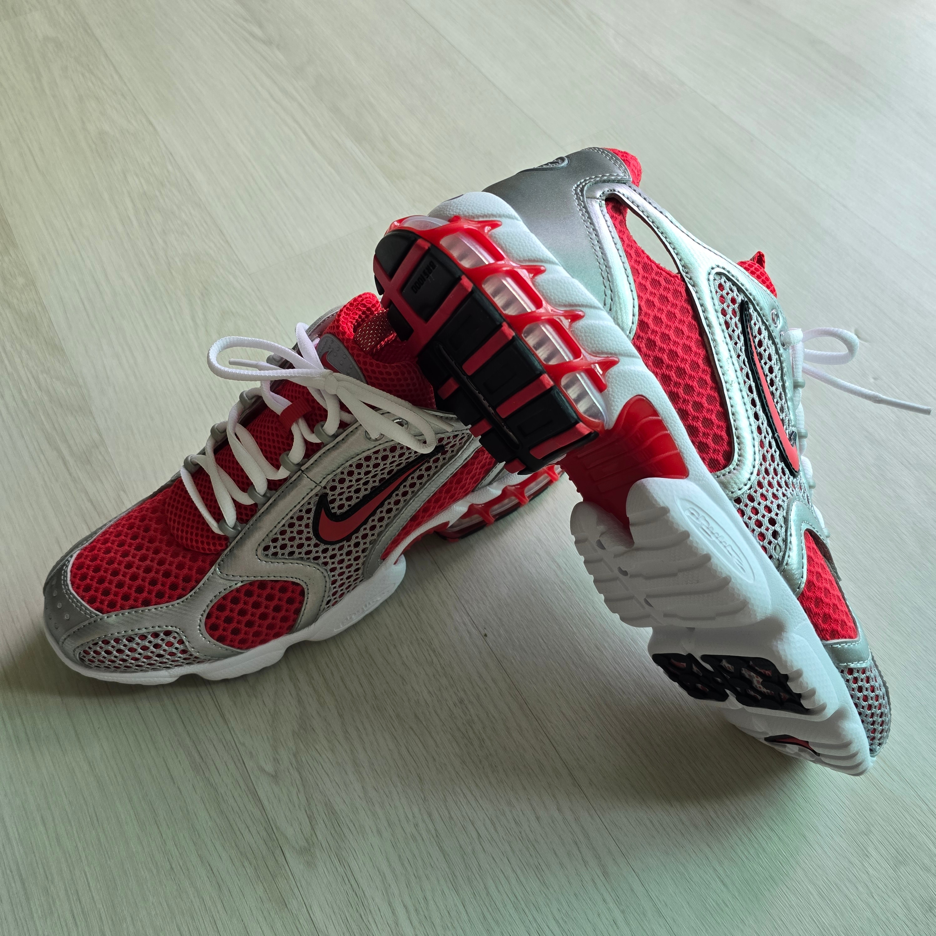 Nike Air Zoom Spiridon Cage 2 Varsity Red 착용 스타일
