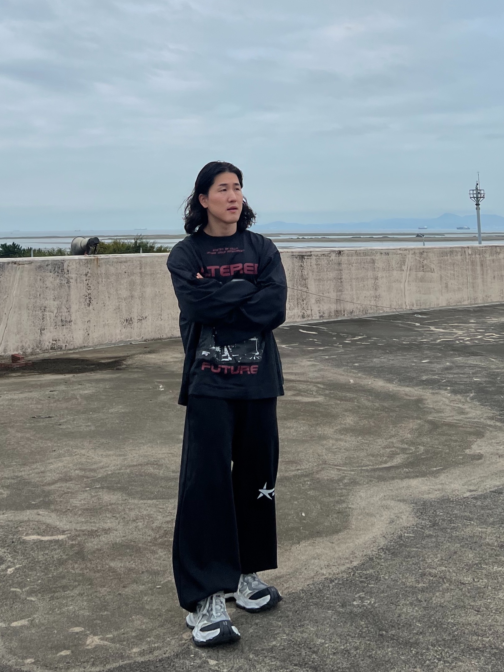 Civision by CSC Star Logo Jogger Pants Black, Balenciaga Cargo Sneakers White Grey 착용 스타일 - 2