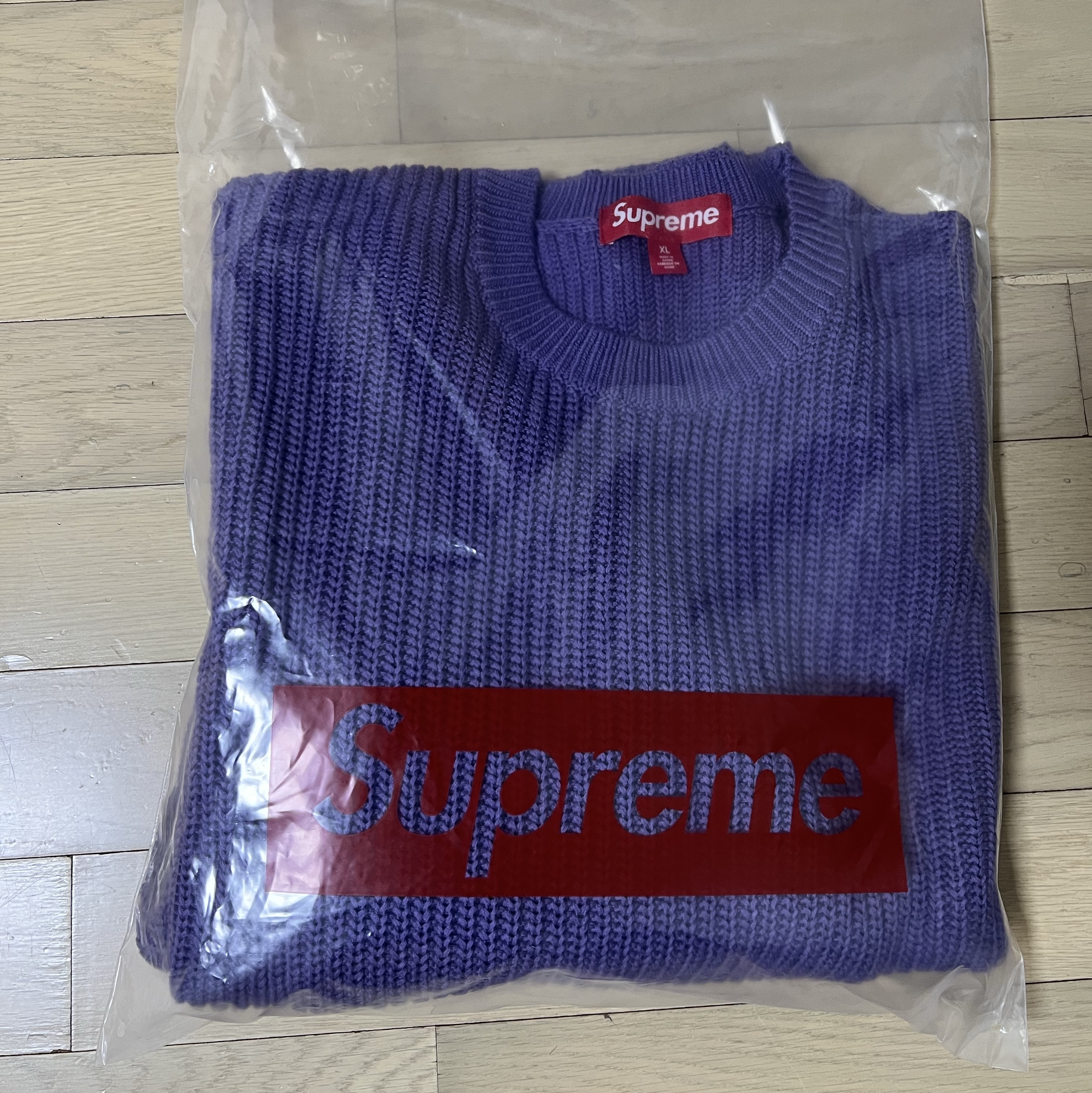 Supreme Old English Printed Sweater Purple - 25SS, Supreme Regular Jean Washed Indigo - 24FW 착용 스타일 - 1