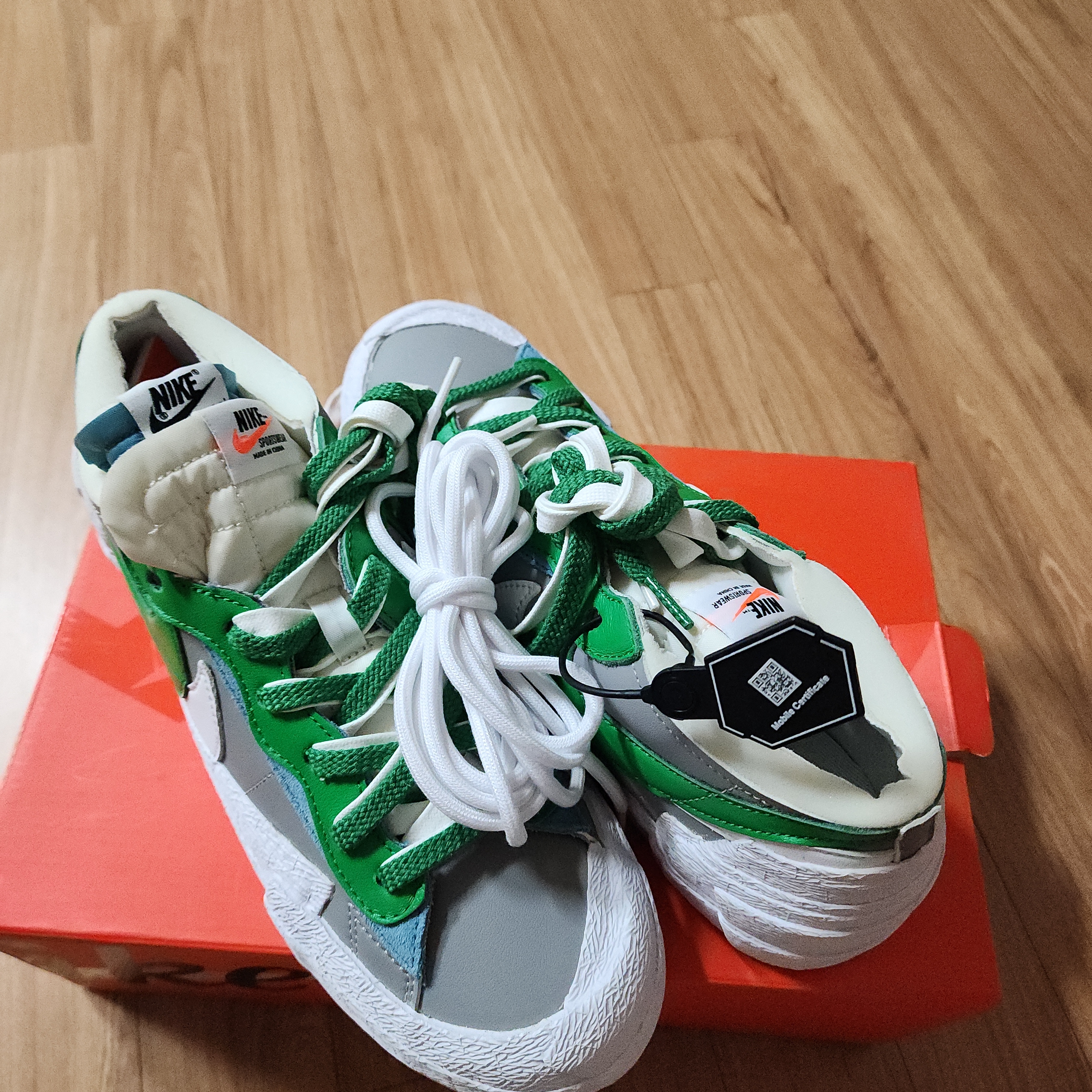 Nike x Sacai Blazer Low Classic Green 착용 스타일 - 2