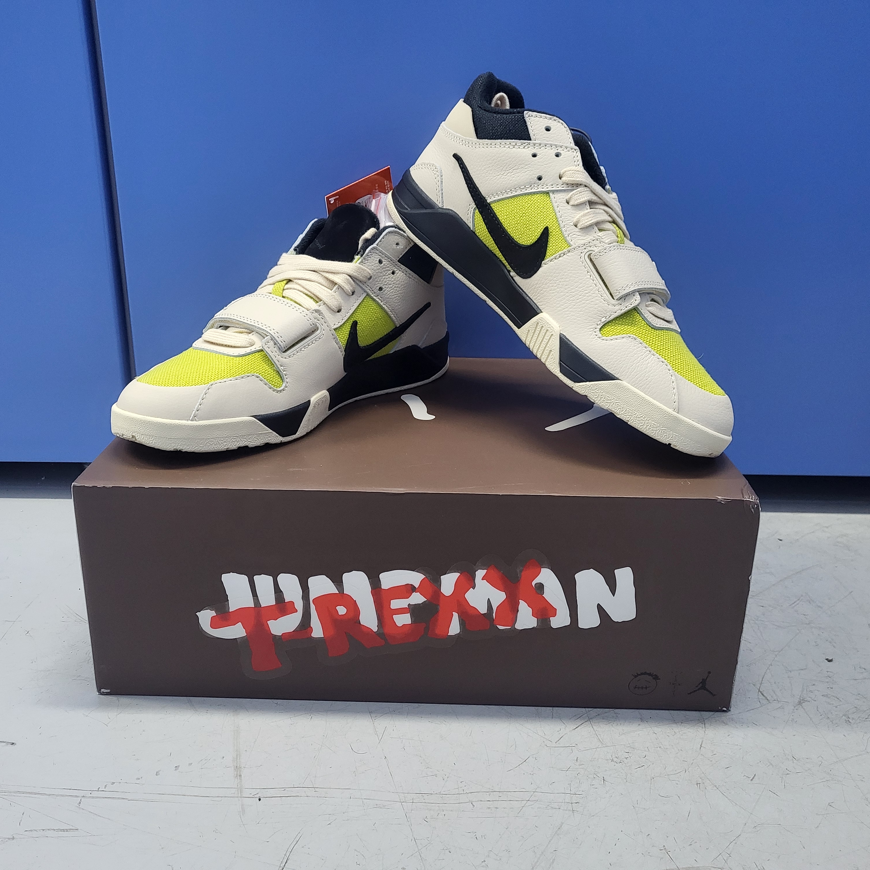 Jordan x Travis Scott Jumpman Jack TR Bright Cactus 착용 스타일